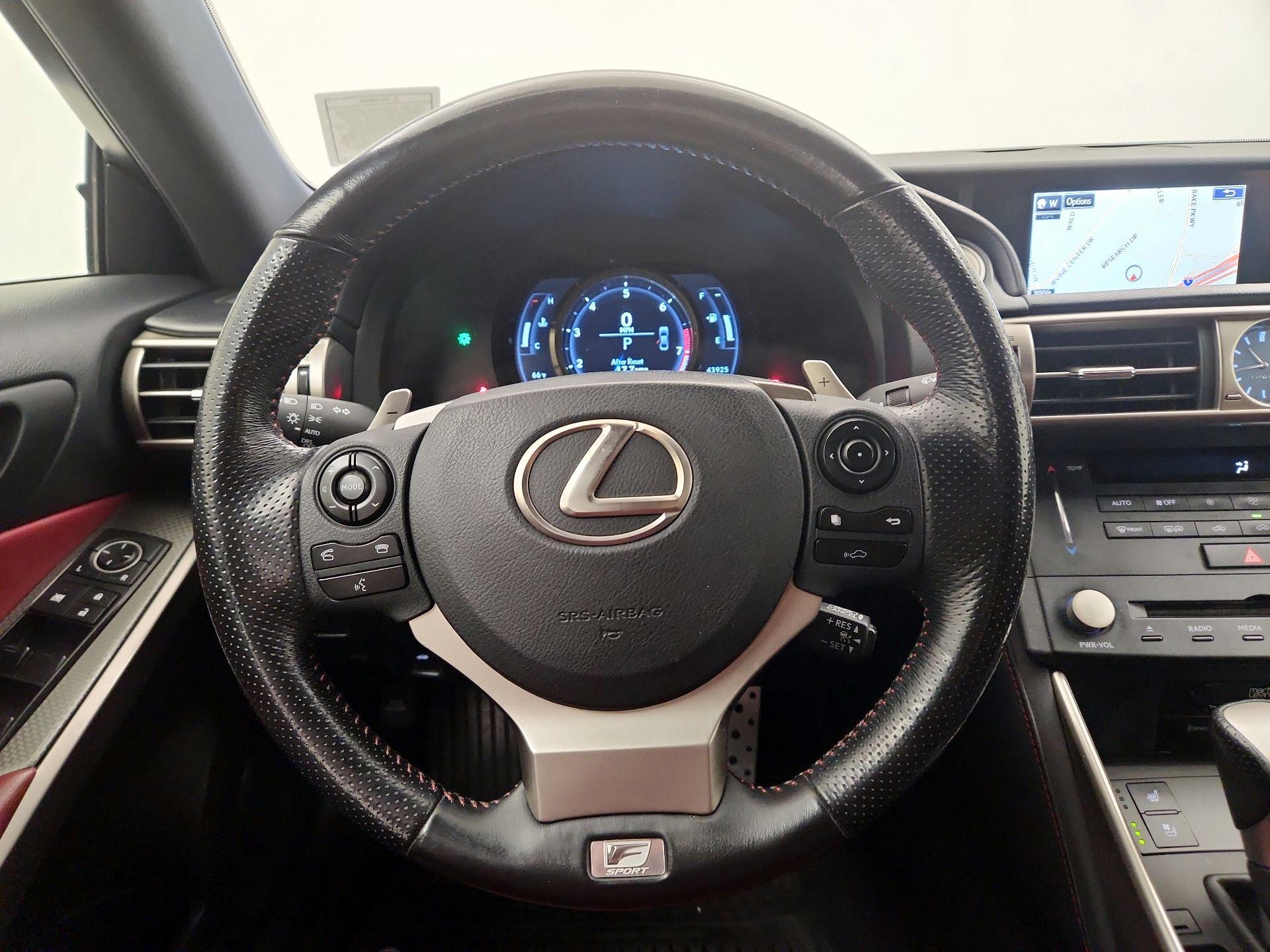 Thumbnail: 2016 Lexus IS - 10