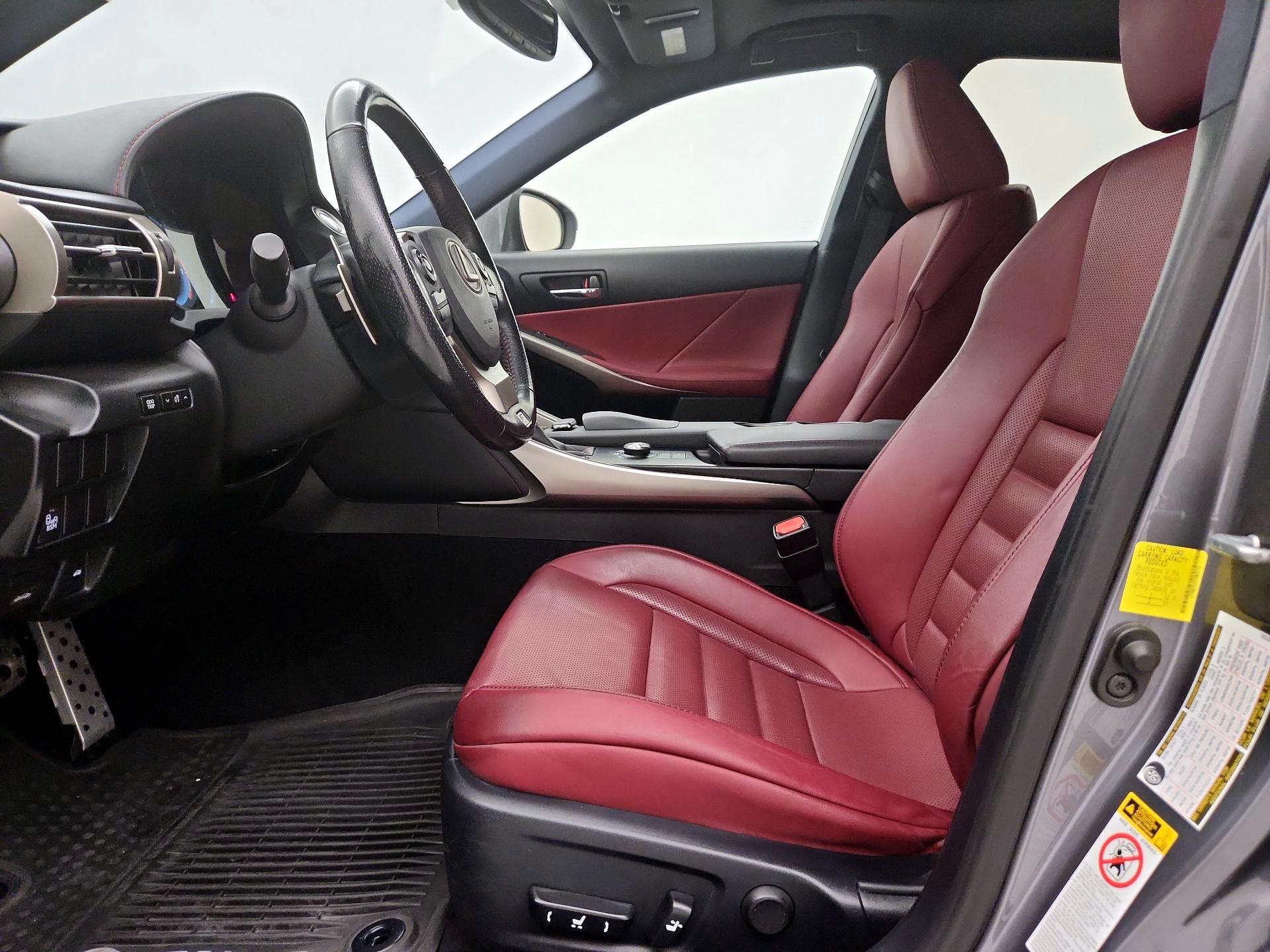Thumbnail: 2016 Lexus IS - 11