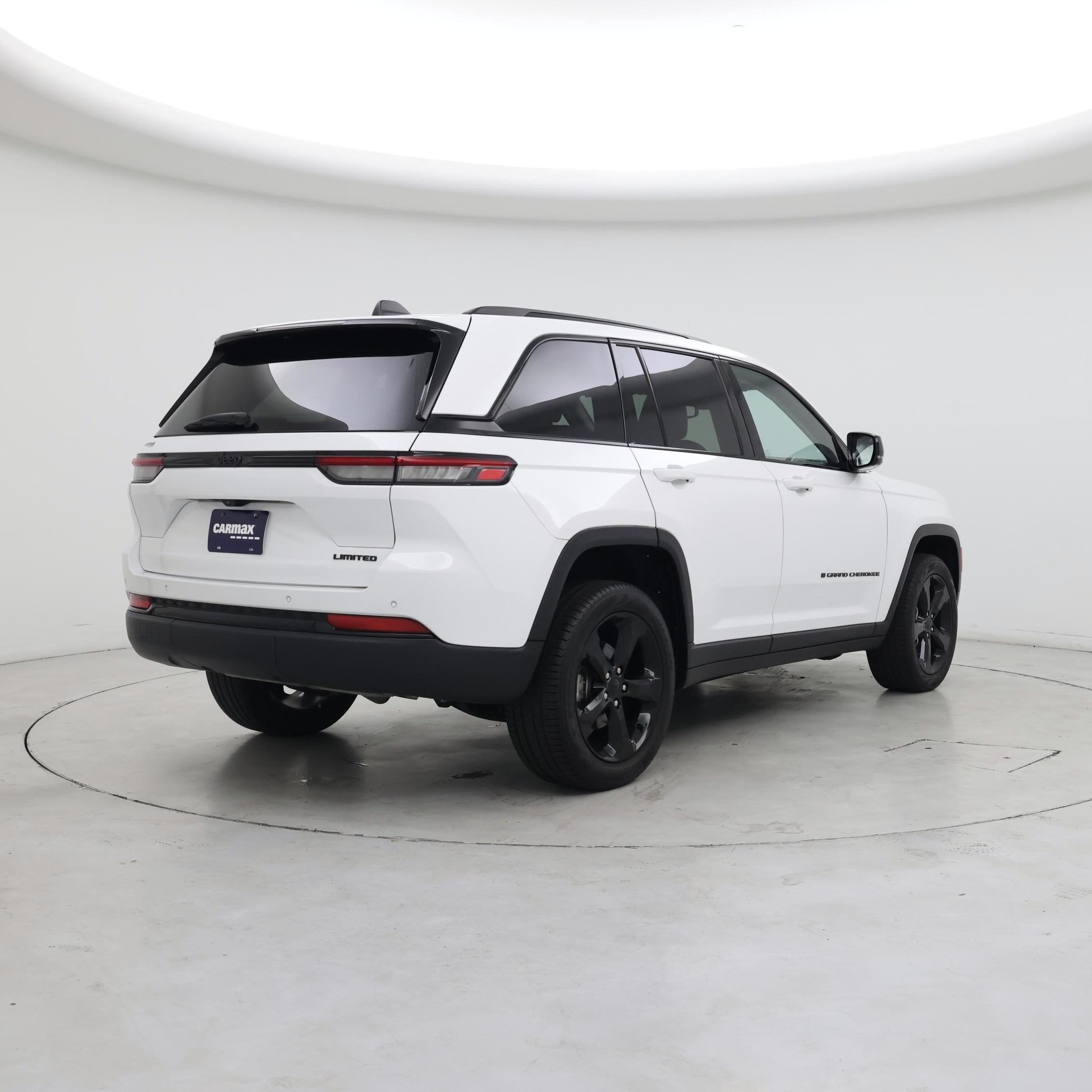 Thumbnail: 2023 Jeep Grand Cherokee - 8