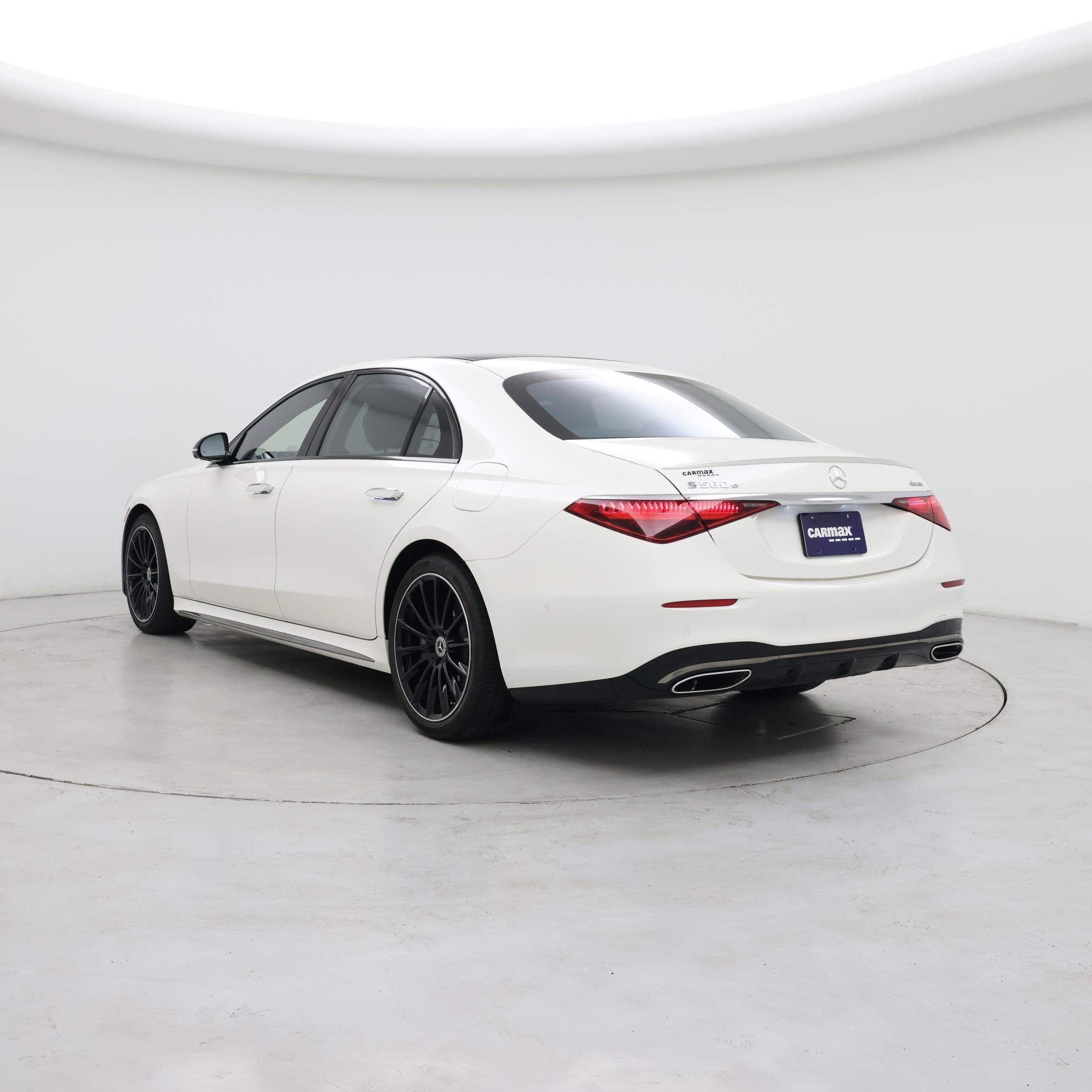 Thumbnail: 2023 Mercedes-Benz S-Class - 2