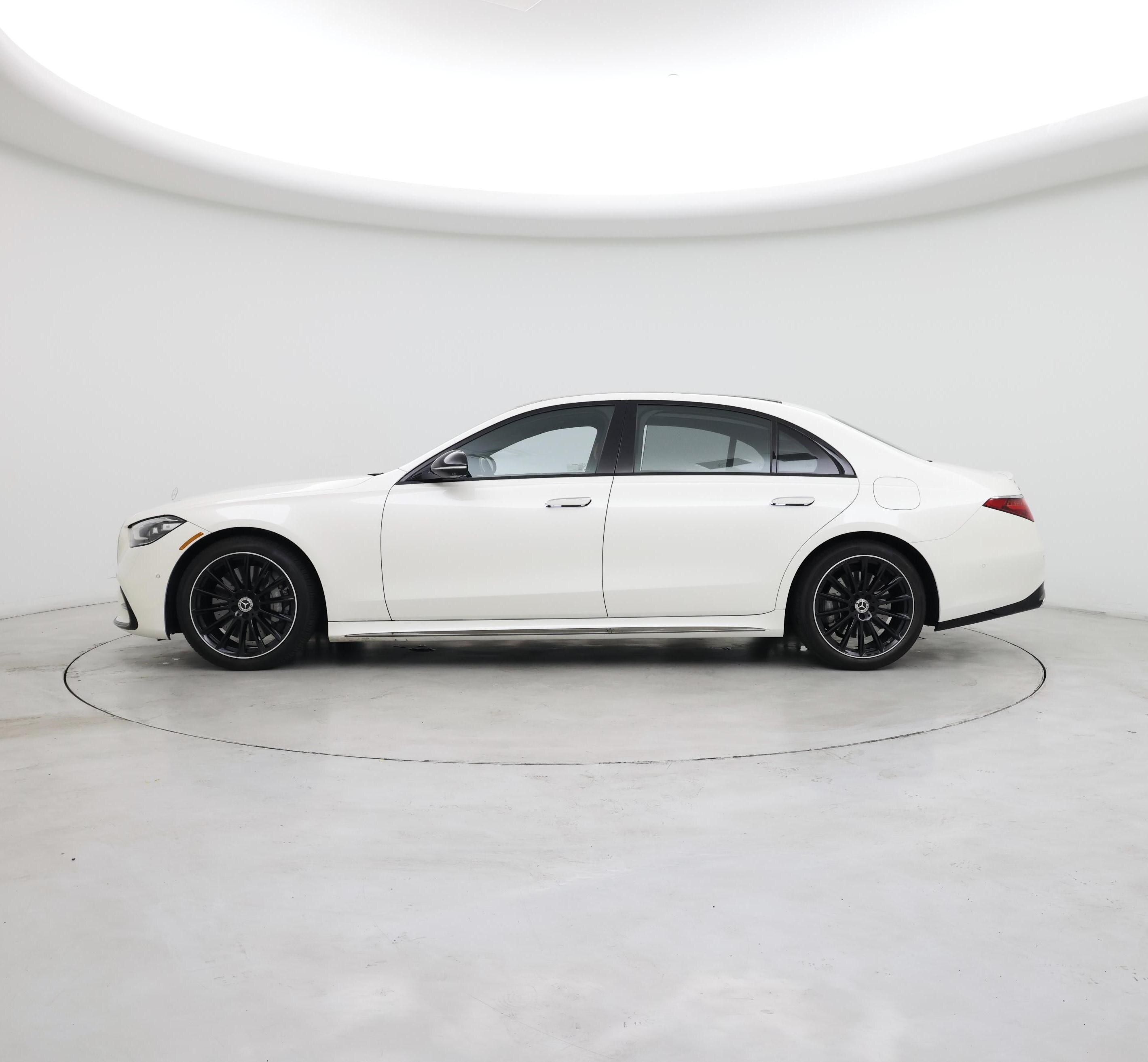 Thumbnail: 2023 Mercedes-Benz S-Class - 3