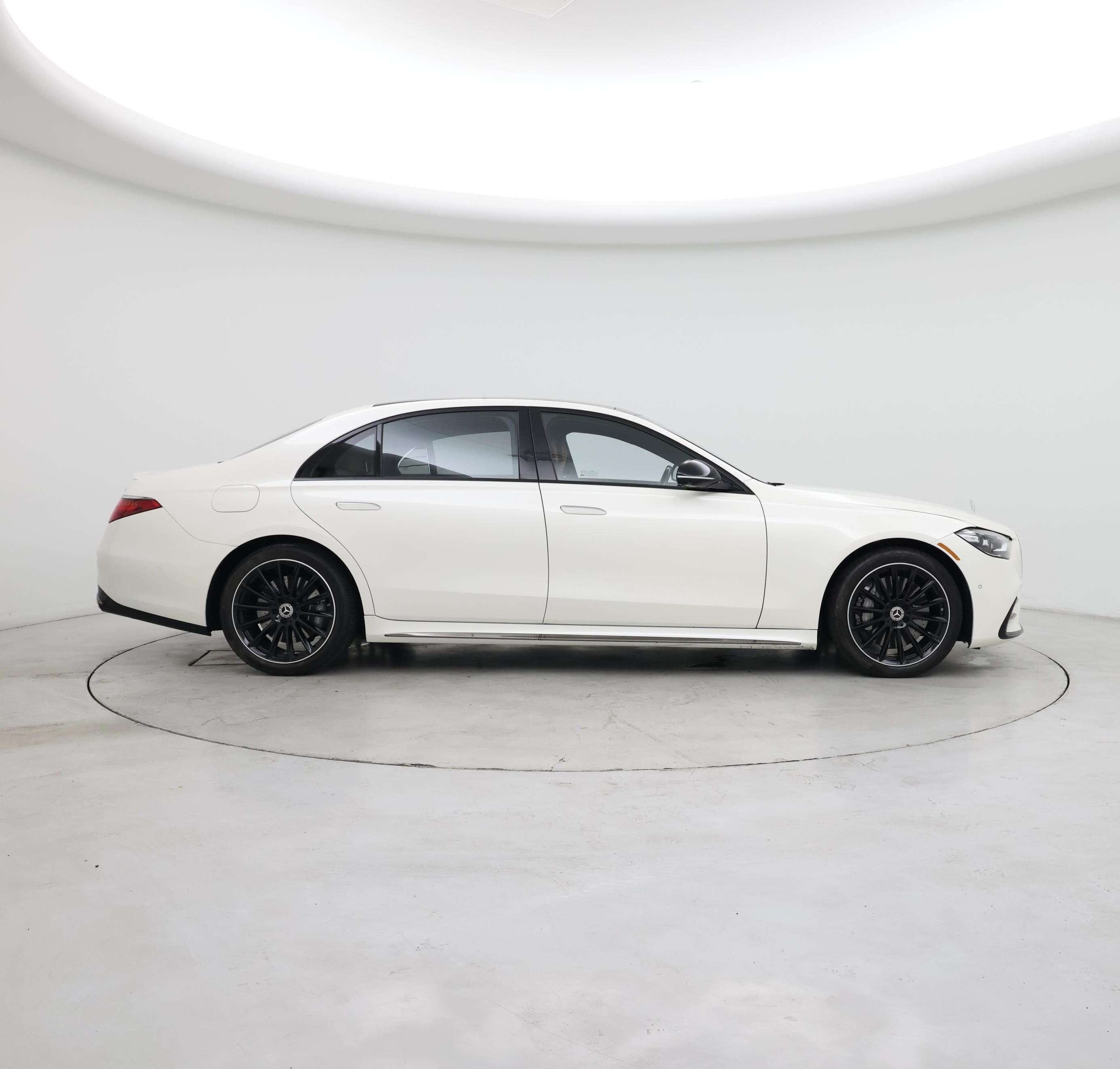 Thumbnail: 2023 Mercedes-Benz S-Class - 7
