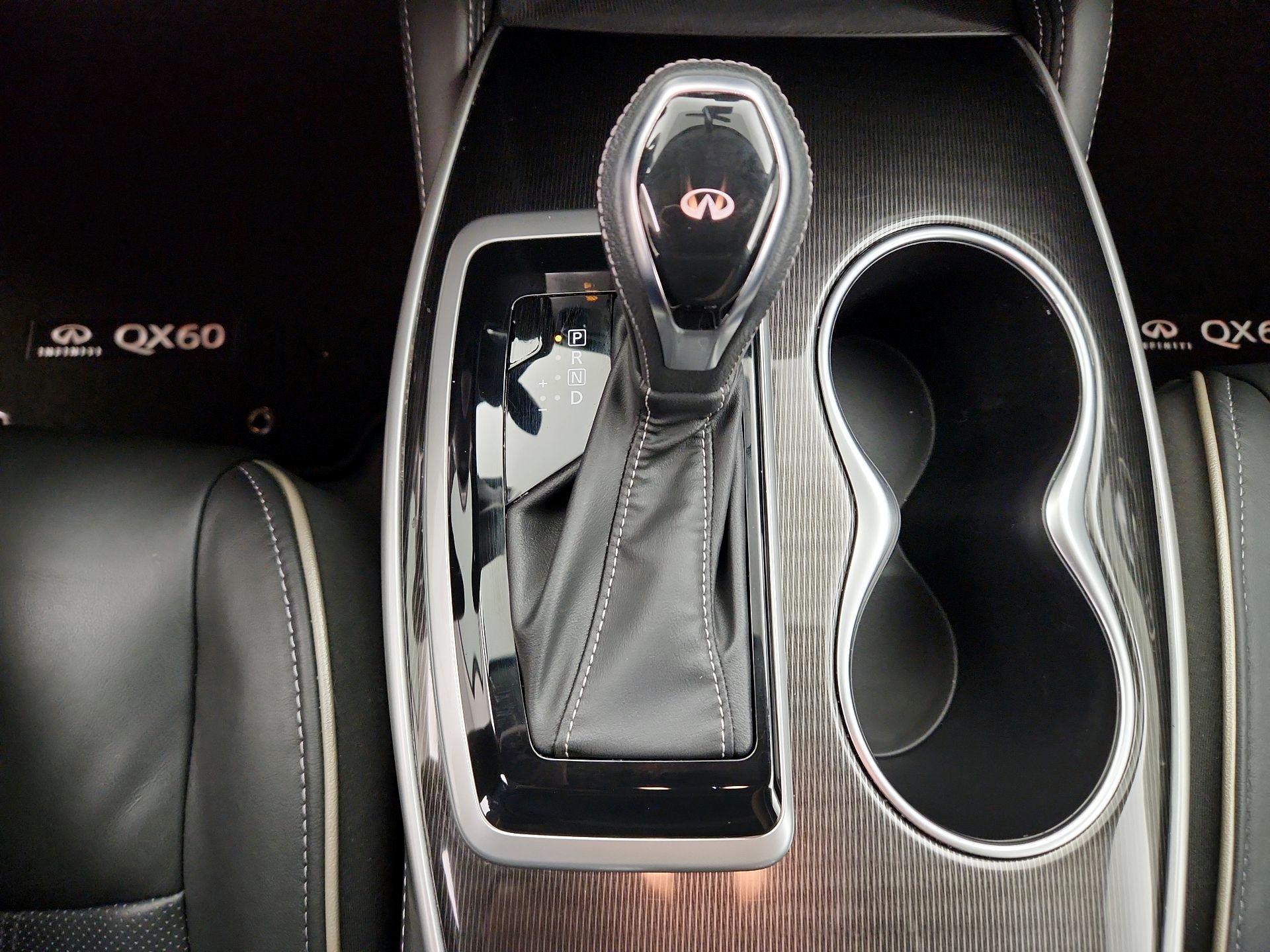 Thumbnail: 2019 INFINITI QX60 - 18