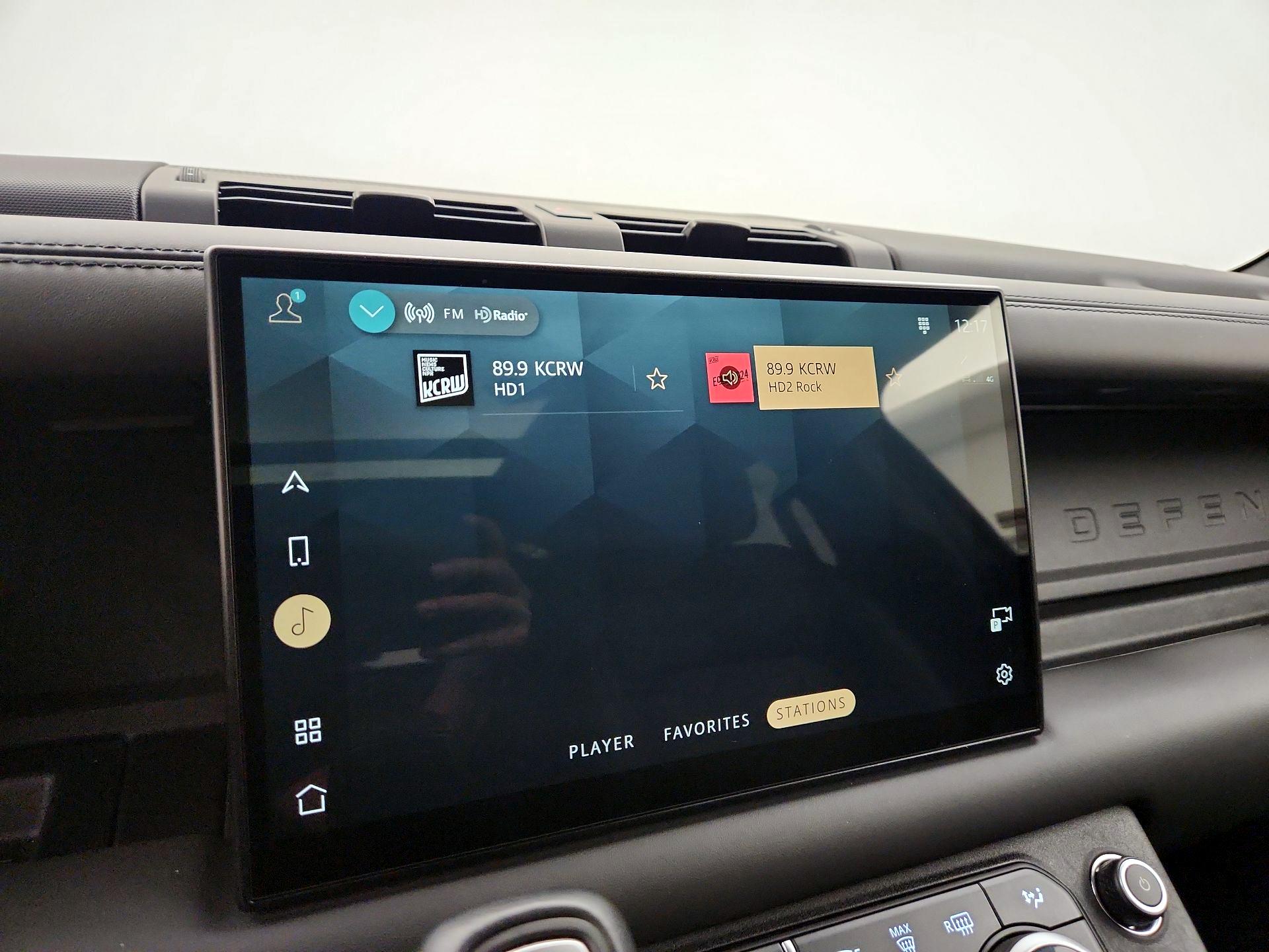 Thumbnail: 2024 Land Rover Defender - 15