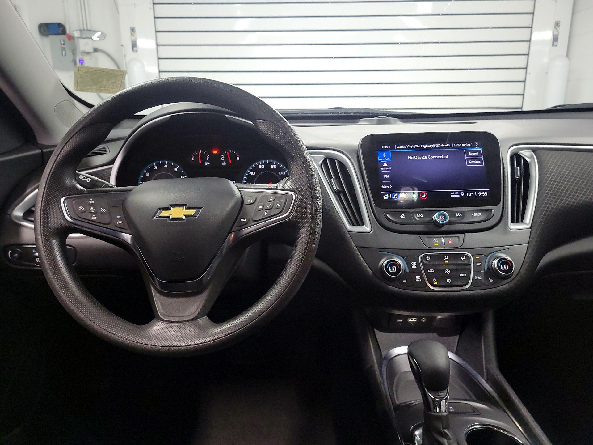 Thumbnail: 2023 Chevrolet Malibu - 9