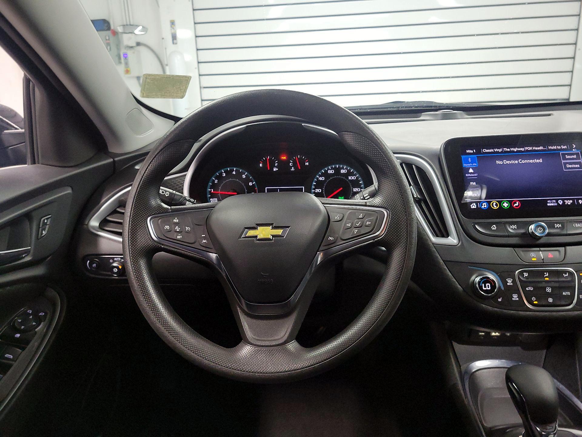 Thumbnail: 2023 Chevrolet Malibu - 10