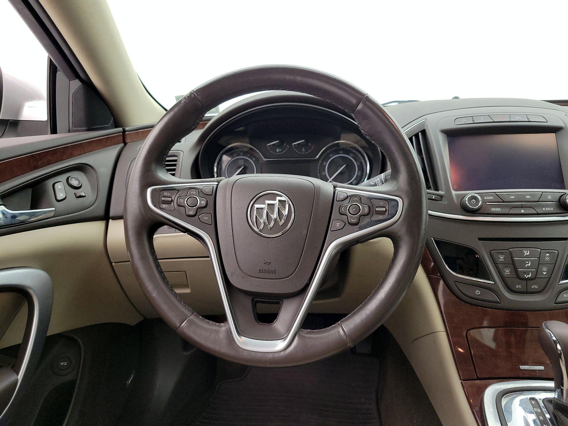 Thumbnail: 2017 Buick Regal - 10