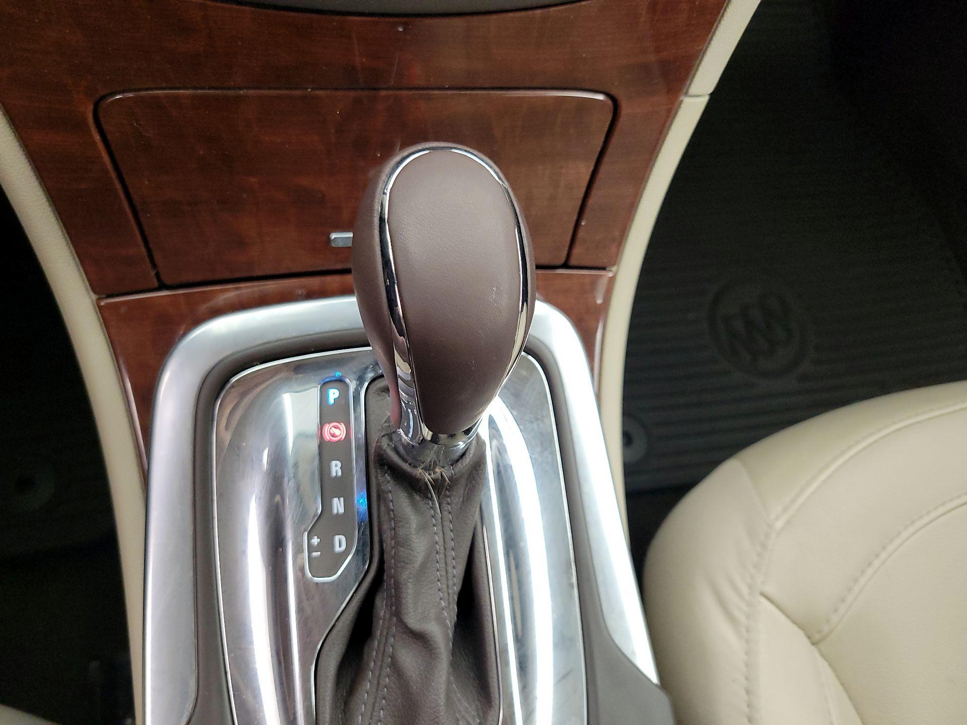 Thumbnail: 2017 Buick Regal - 18