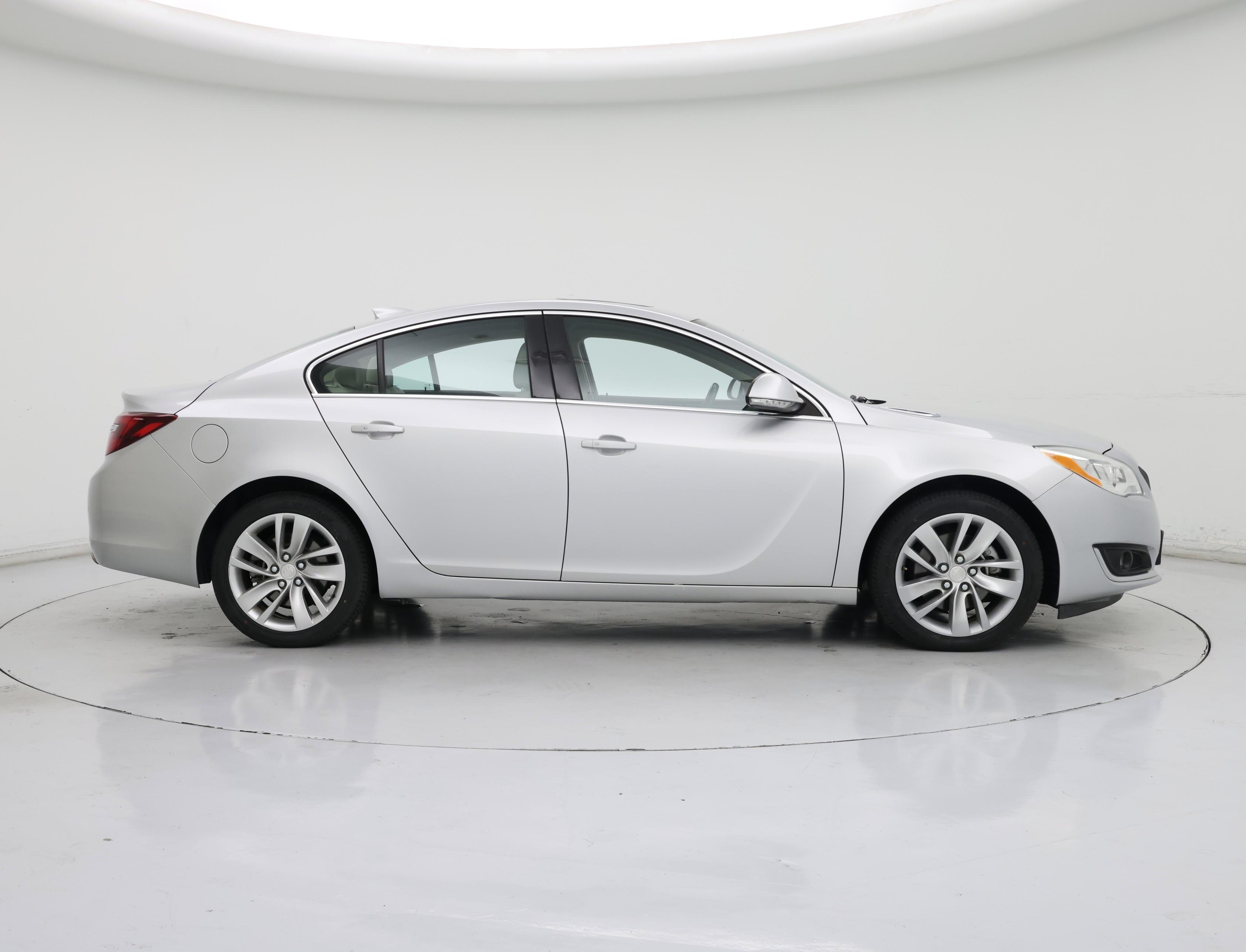 Thumbnail: 2017 Buick Regal - 7