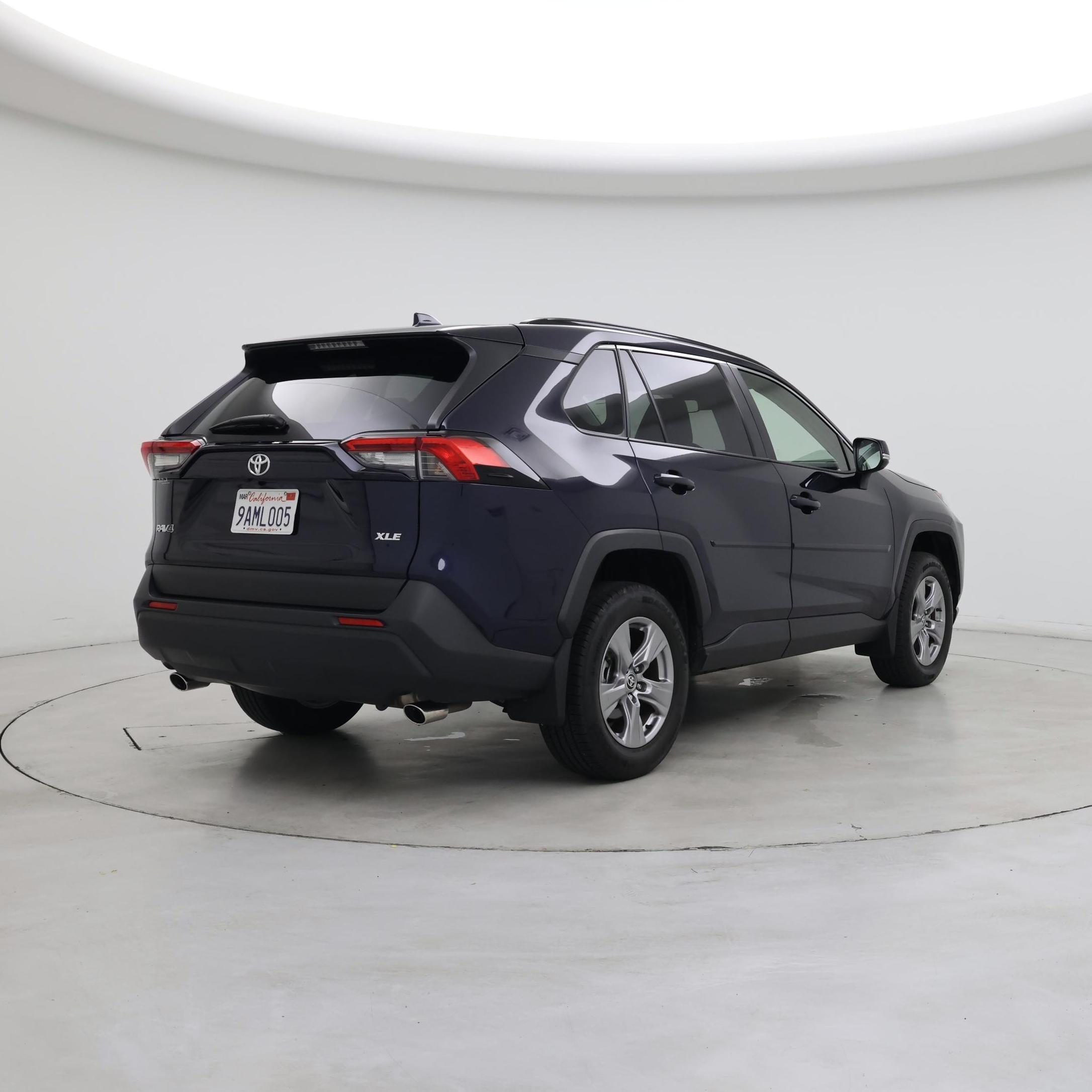 Thumbnail: 2022 Toyota RAV4 - 8