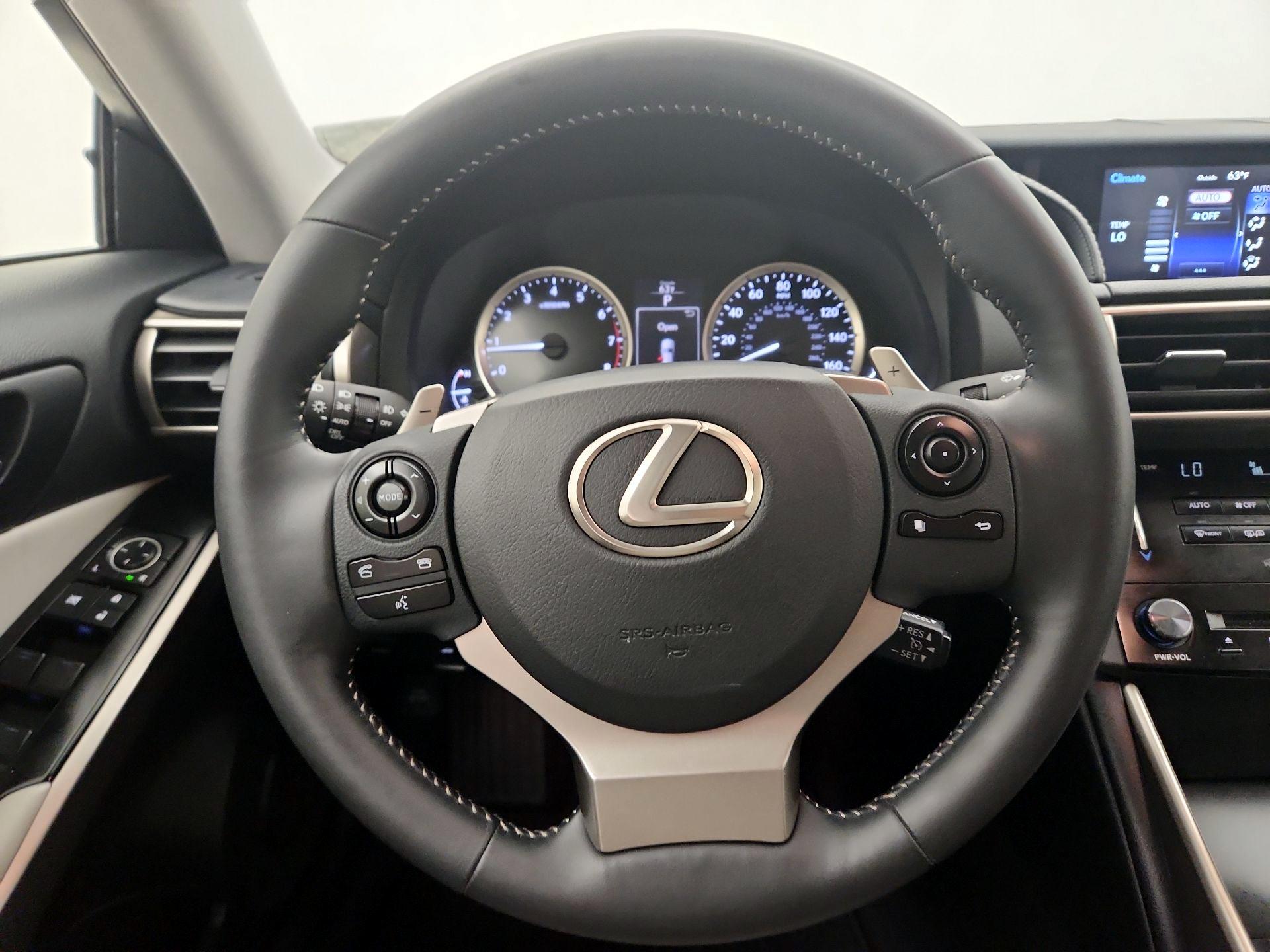 Thumbnail: 2014 Lexus IS - 10