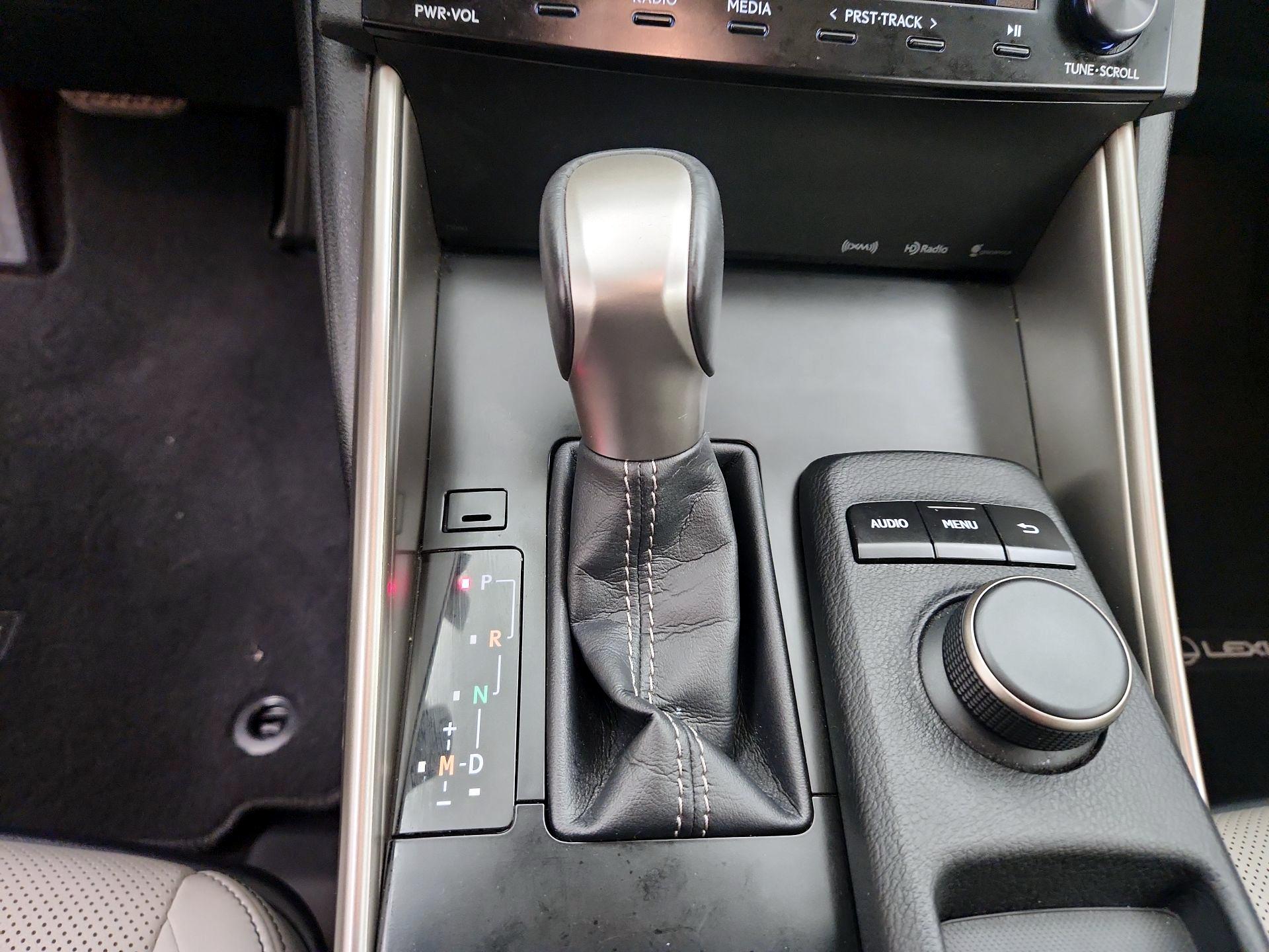 Thumbnail: 2014 Lexus IS - 17