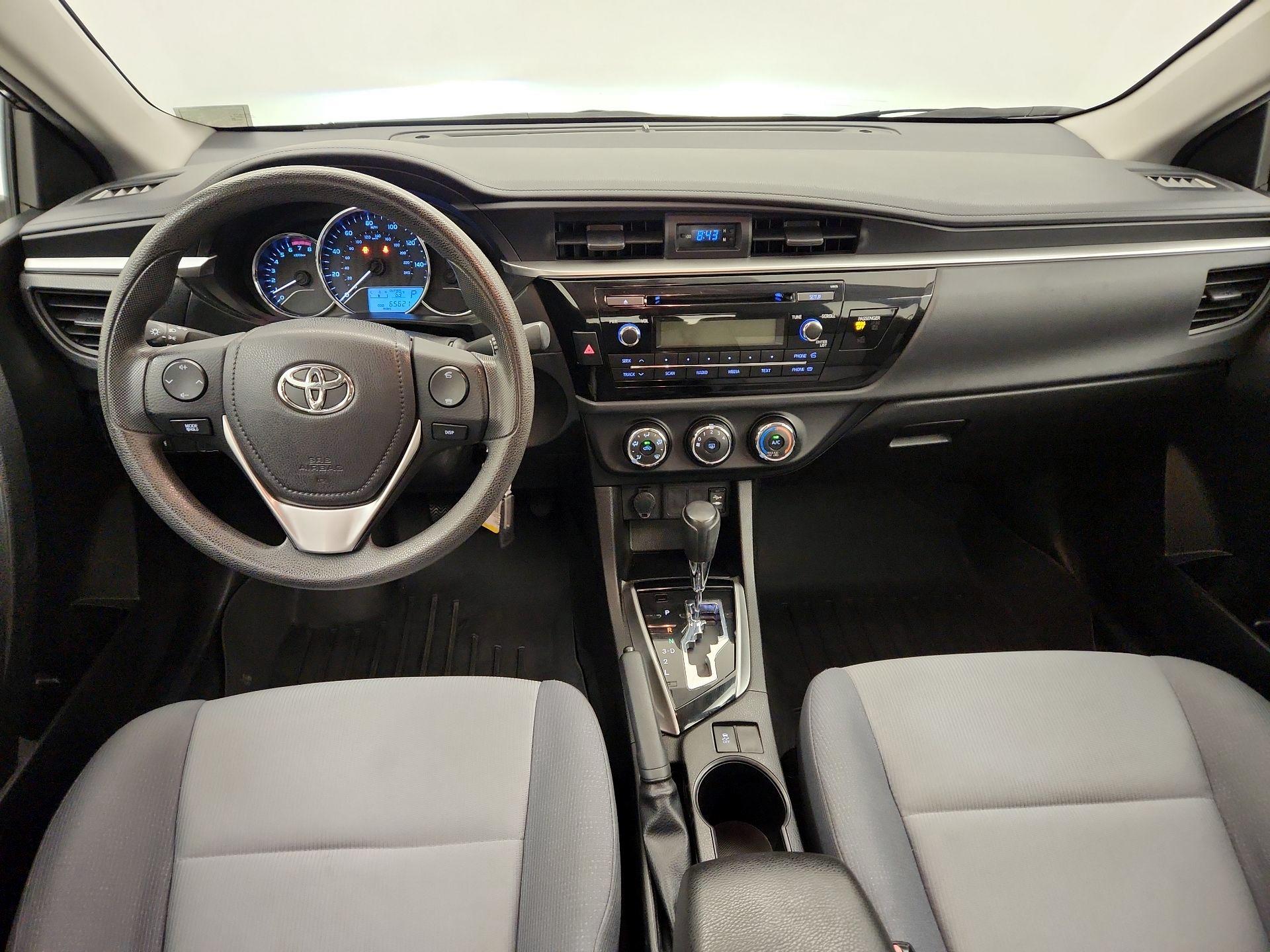 Thumbnail: 2015 Toyota Corolla - 9
