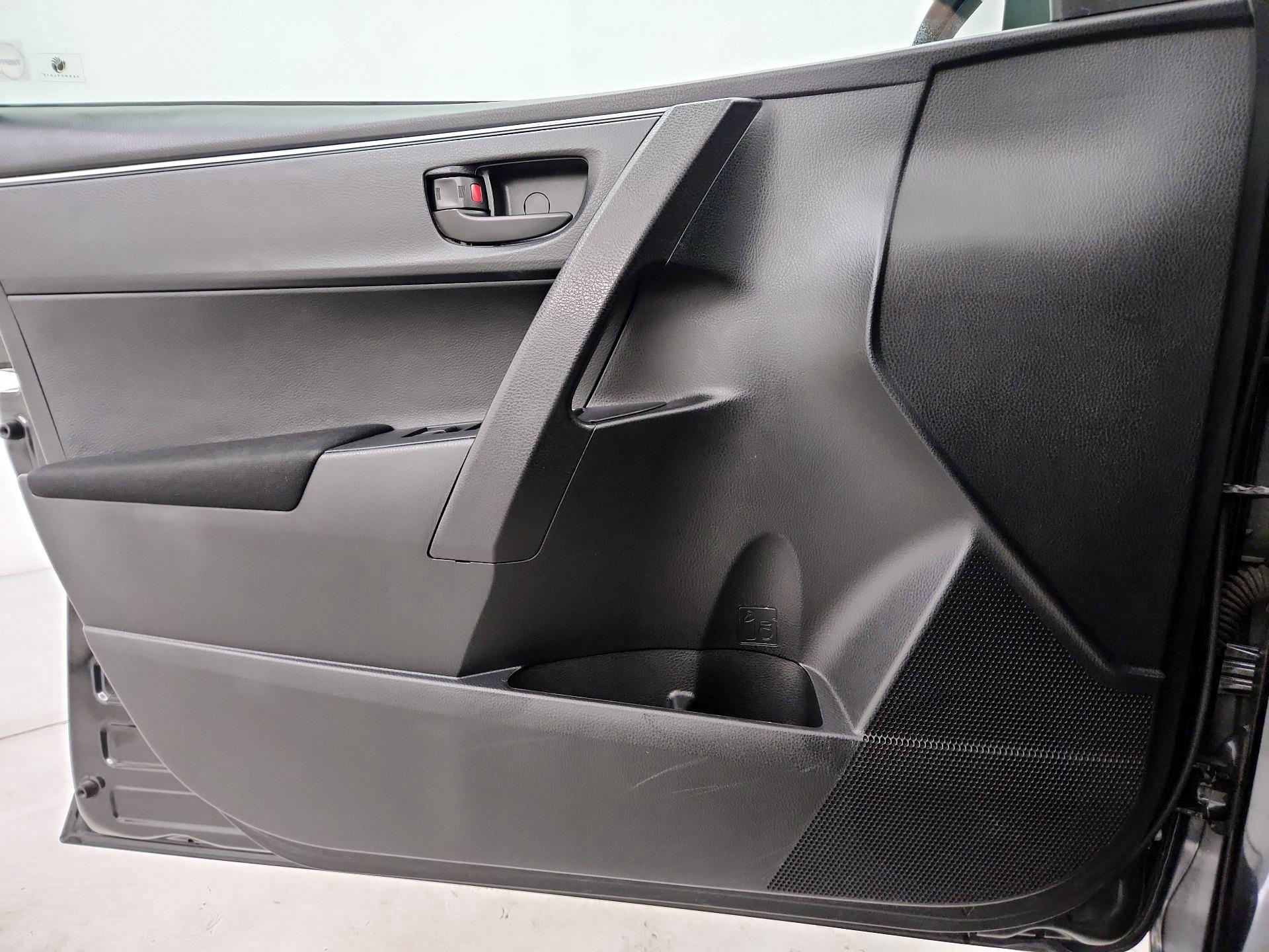Thumbnail: 2015 Toyota Corolla - 12