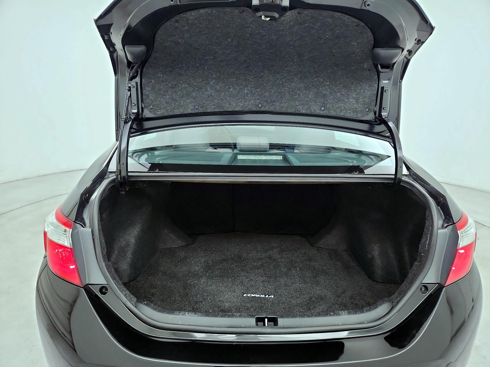 Thumbnail: 2015 Toyota Corolla - 19