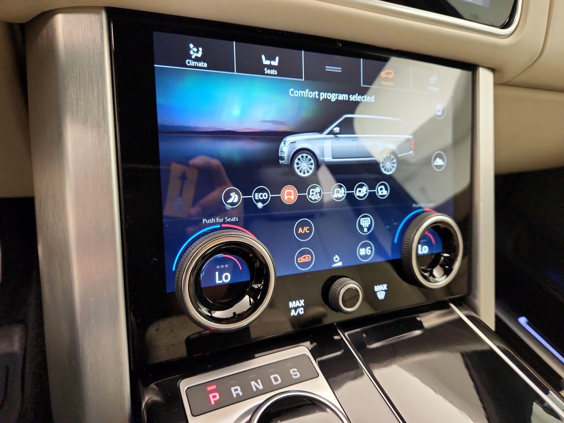 Thumbnail: 2021 Land Rover Range Rover - 17