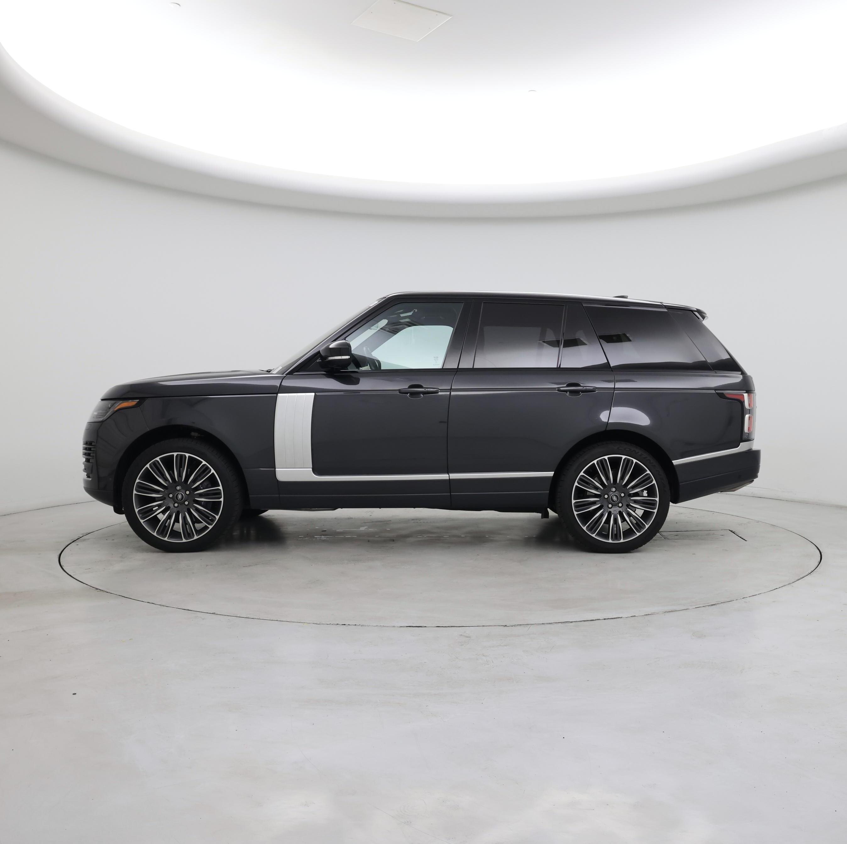 Thumbnail: 2021 Land Rover Range Rover - 3