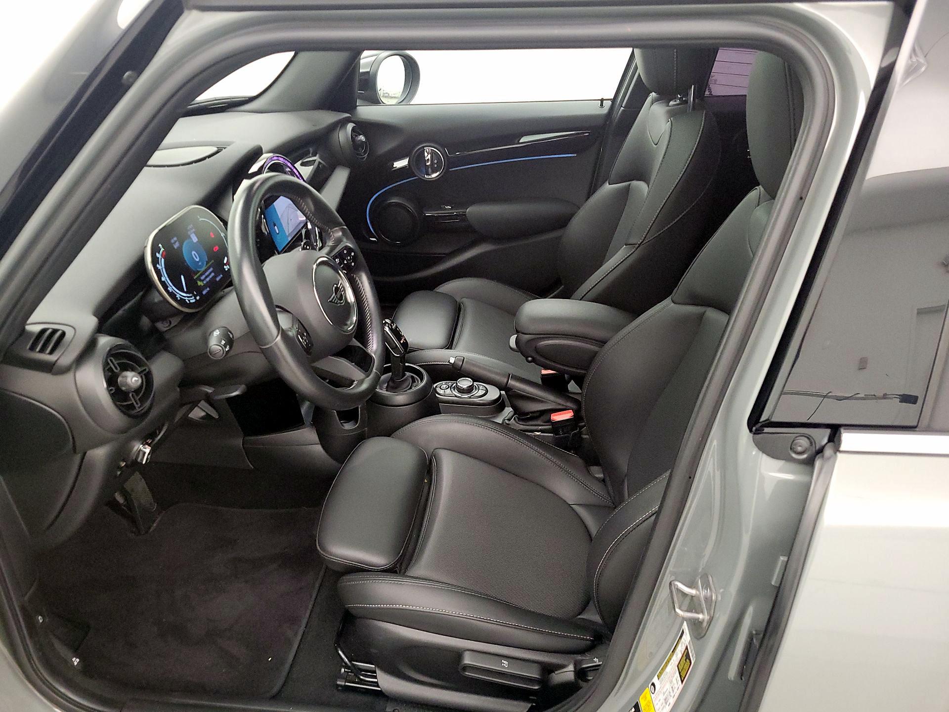 Thumbnail: 2022 MINI Cooper Hardtop - 11