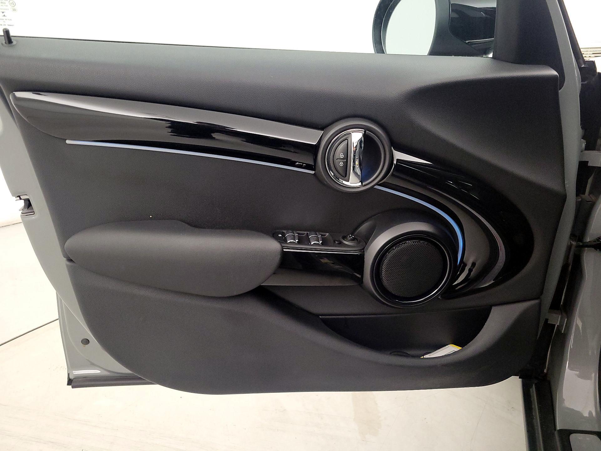 Thumbnail: 2022 MINI Cooper Hardtop - 12