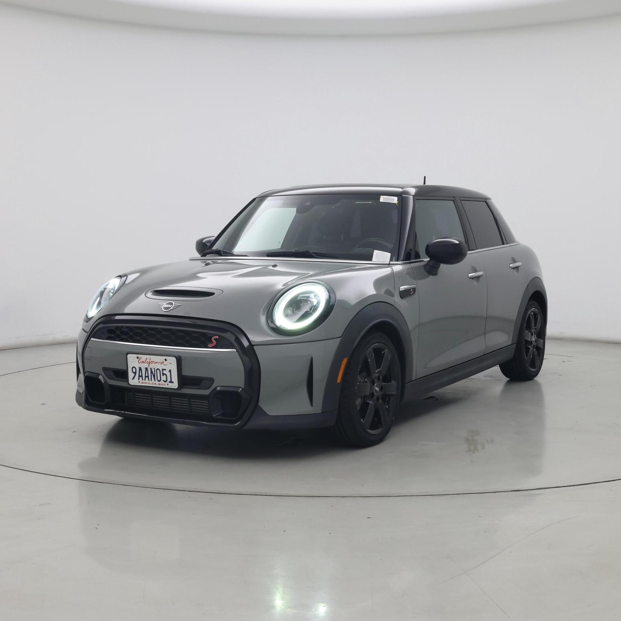 Thumbnail: 2022 MINI Cooper Hardtop - 4