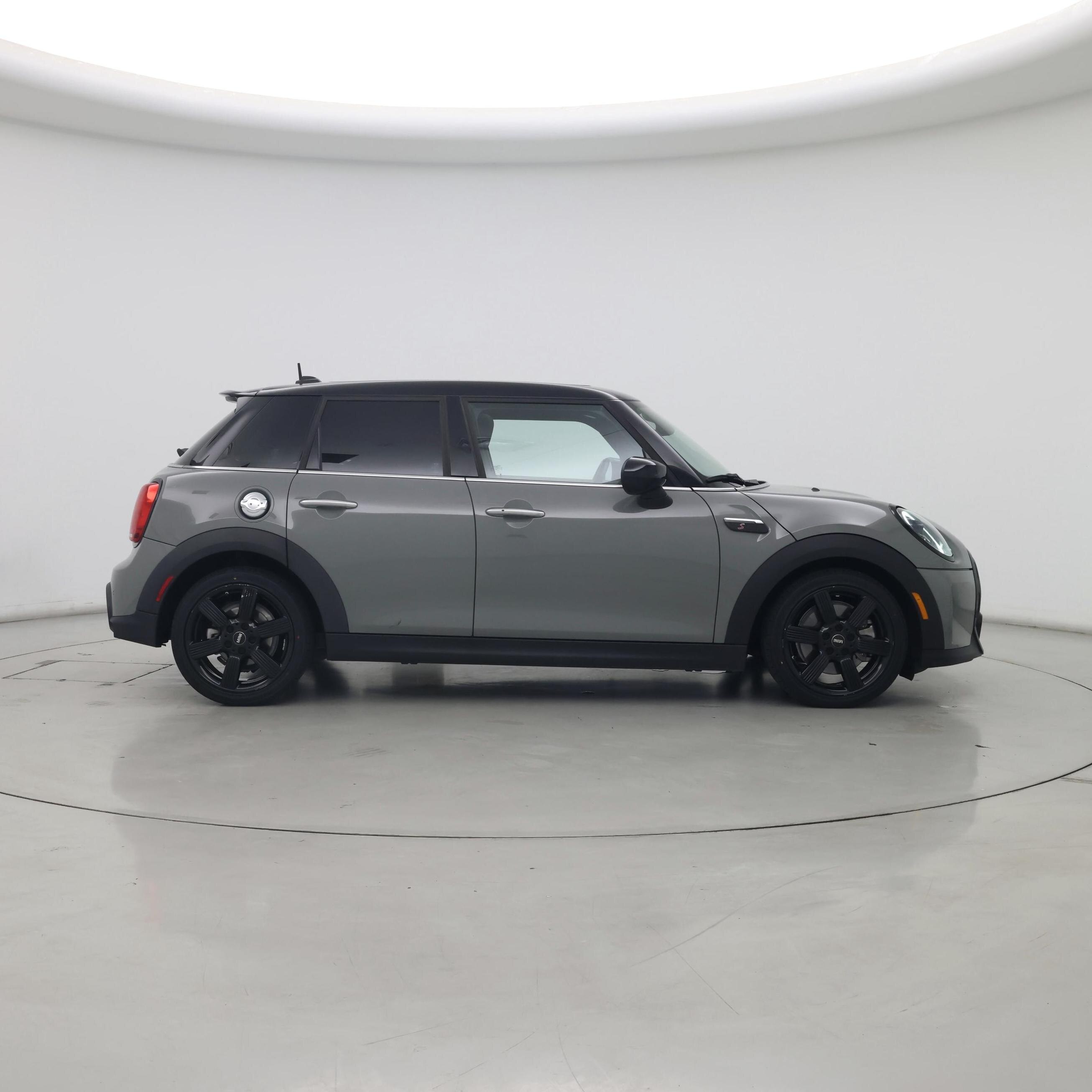 Thumbnail: 2022 MINI Cooper Hardtop - 7