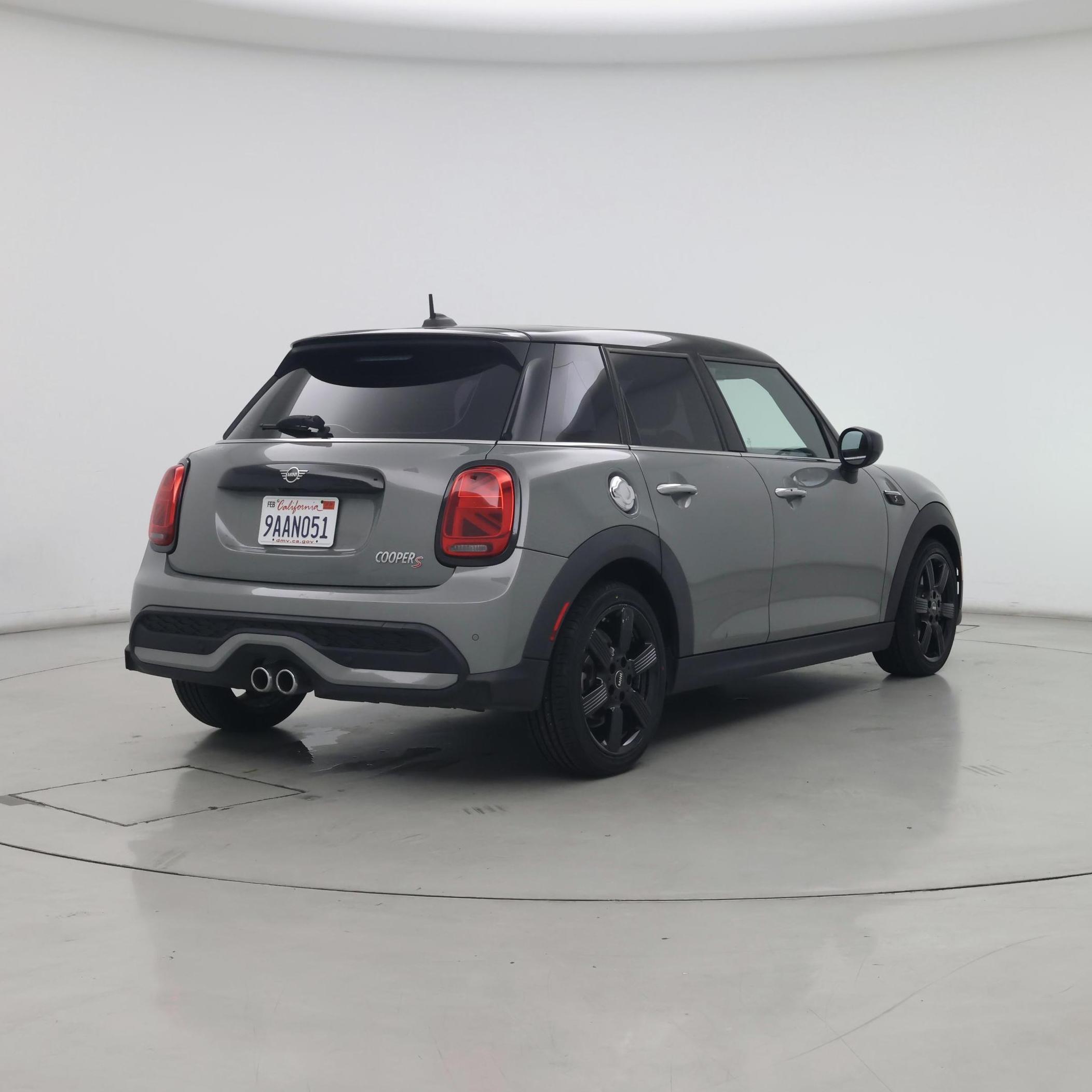 Thumbnail: 2022 MINI Cooper Hardtop - 8