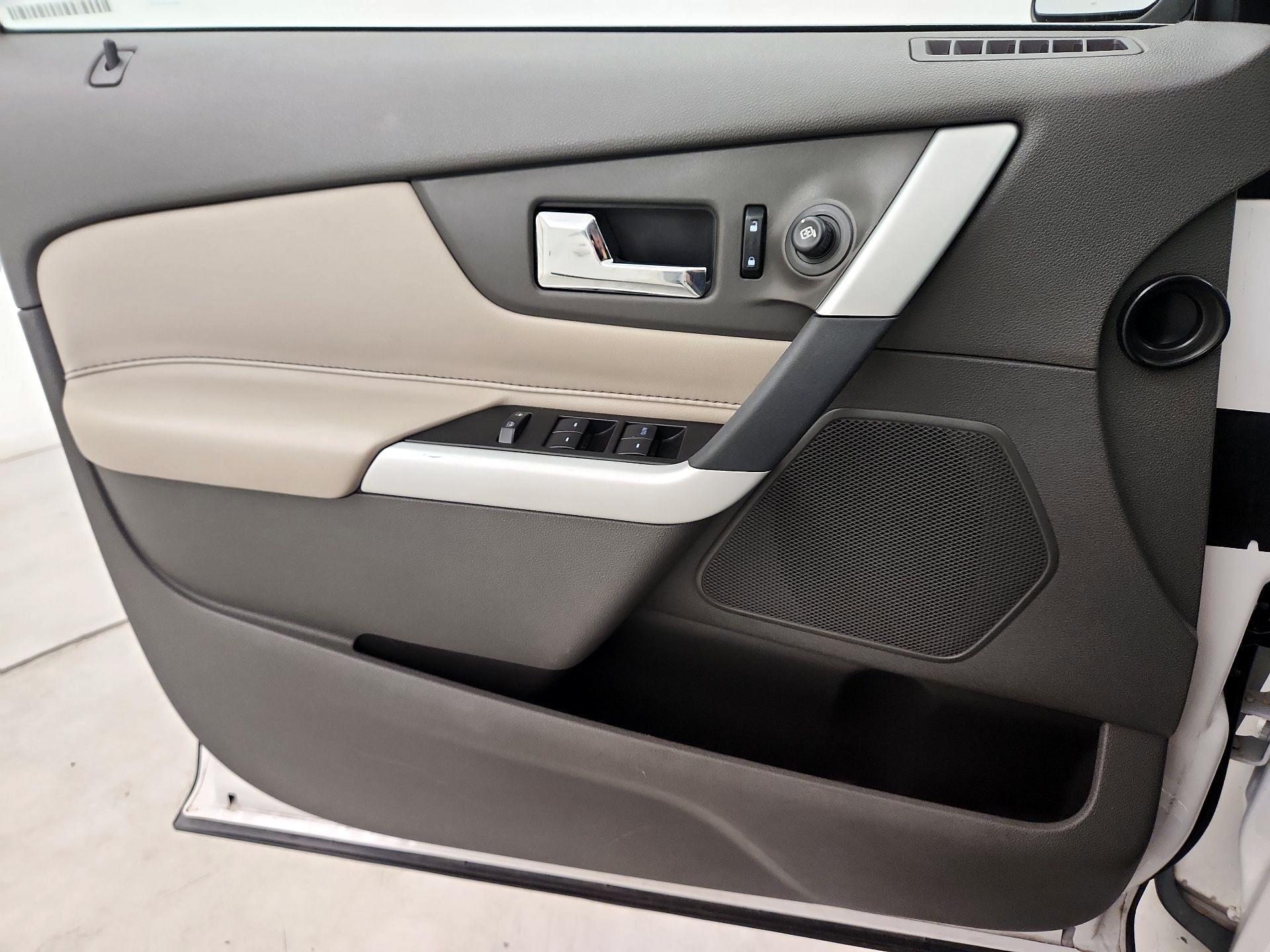 Thumbnail: 2013 Ford Edge - 12