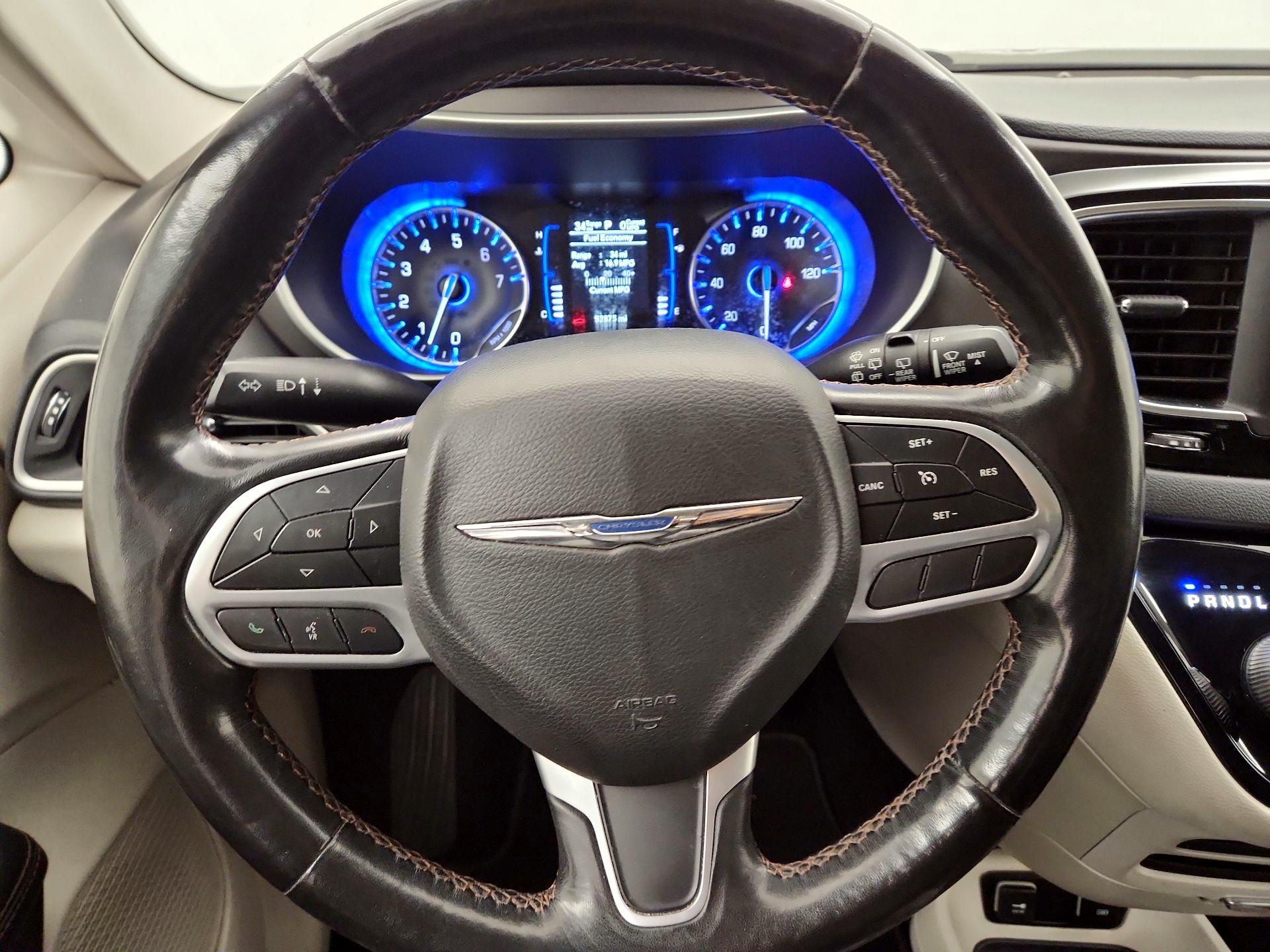 Thumbnail: 2020 Chrysler Pacifica - 10