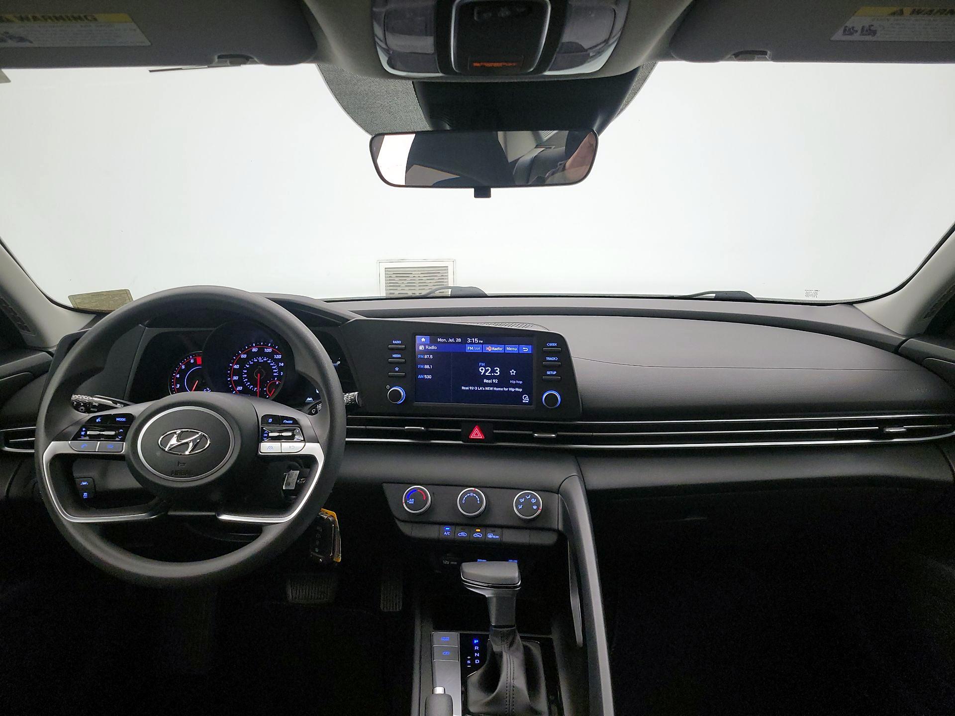Thumbnail: 2022 Hyundai Elantra - 9