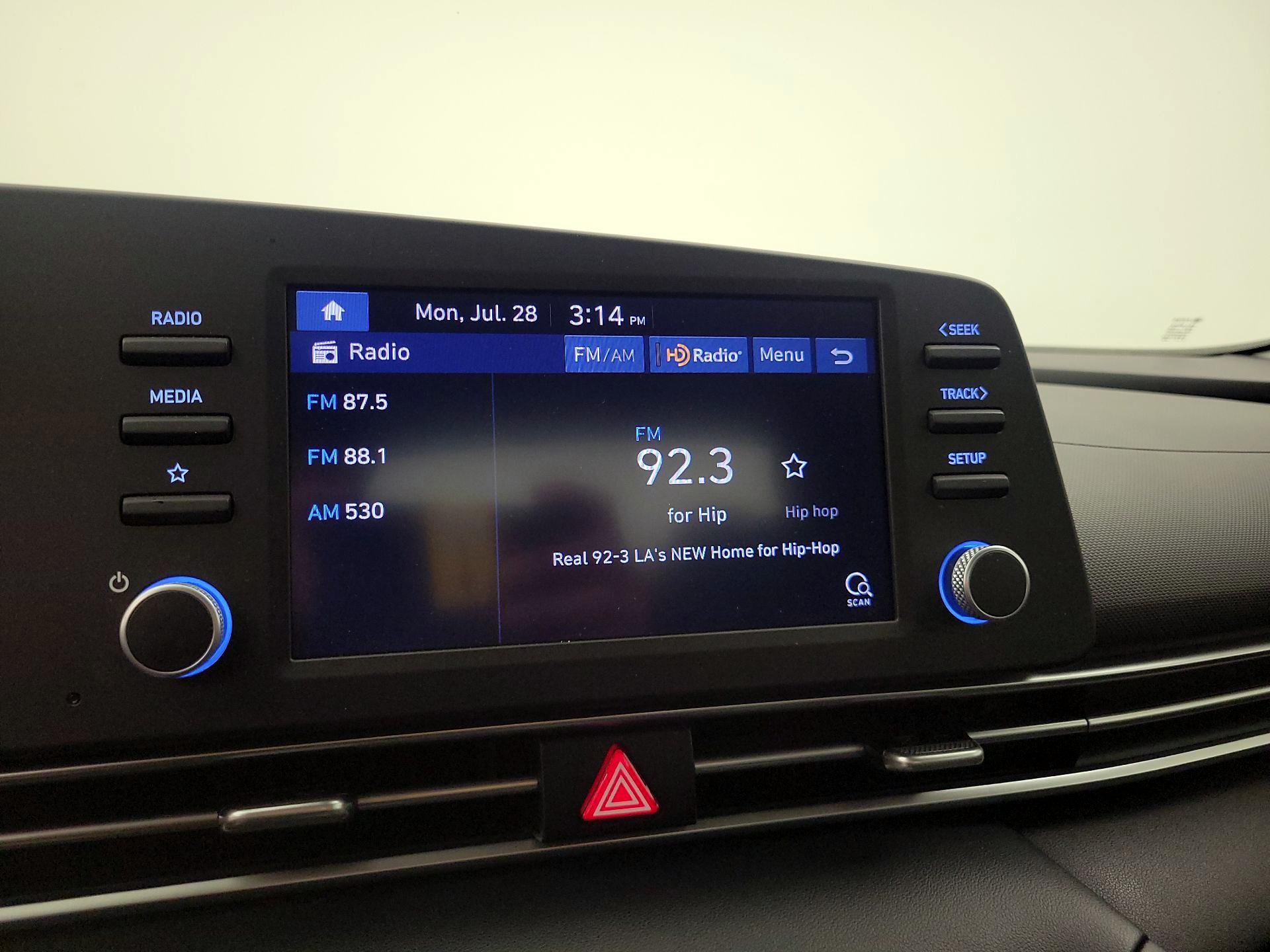 Thumbnail: 2022 Hyundai Elantra - 15