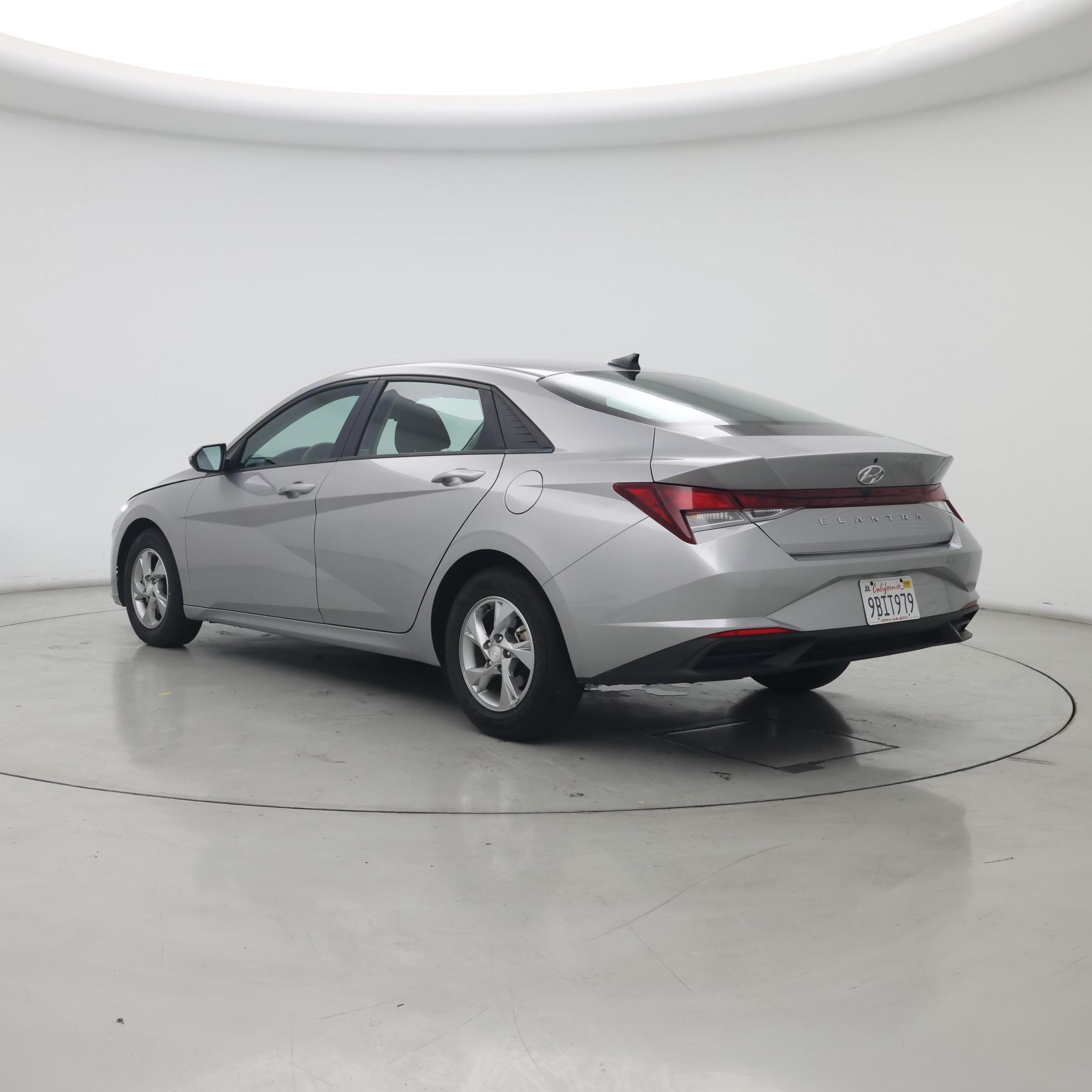 Thumbnail: 2022 Hyundai Elantra - 2