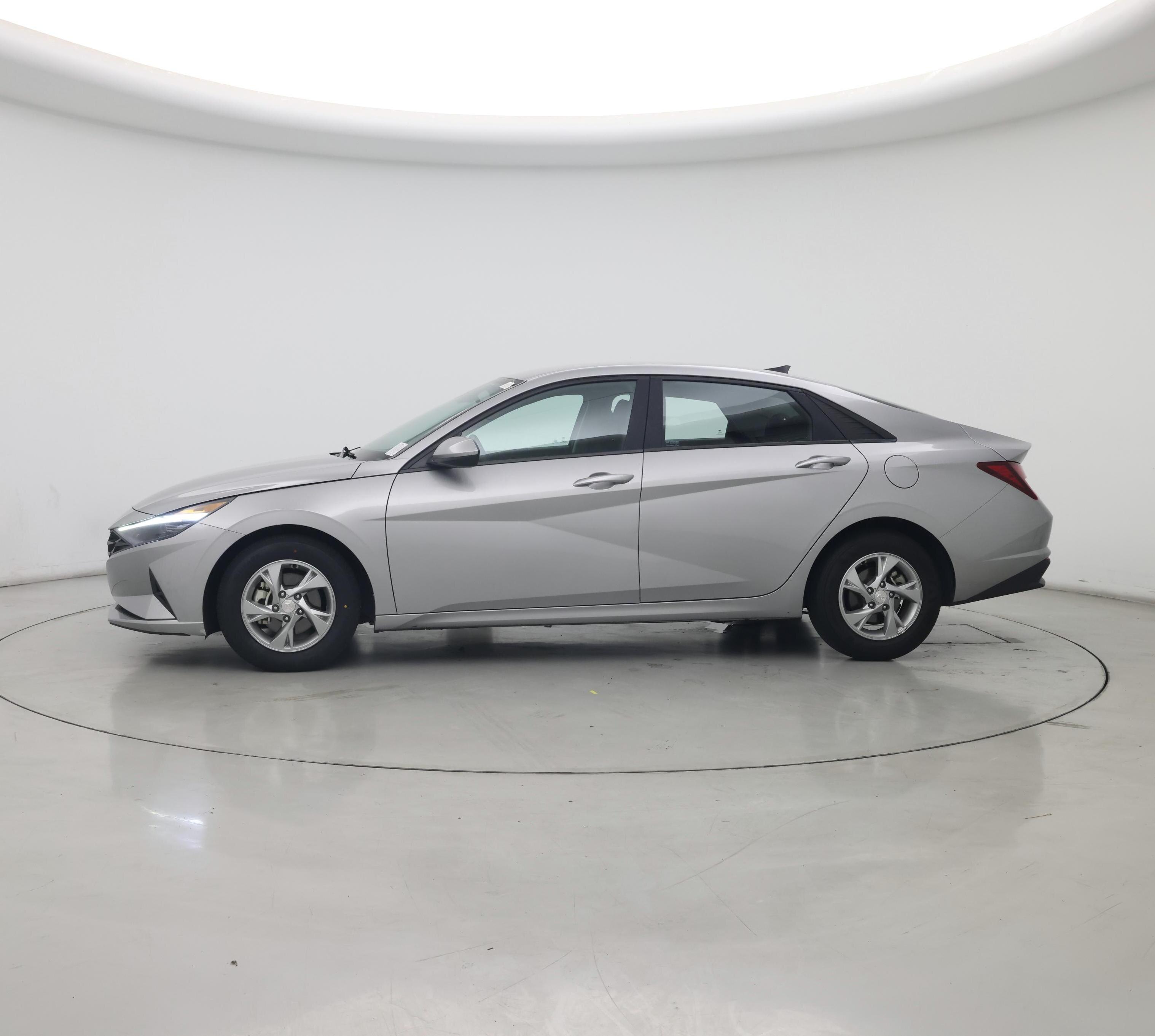 Thumbnail: 2022 Hyundai Elantra - 3