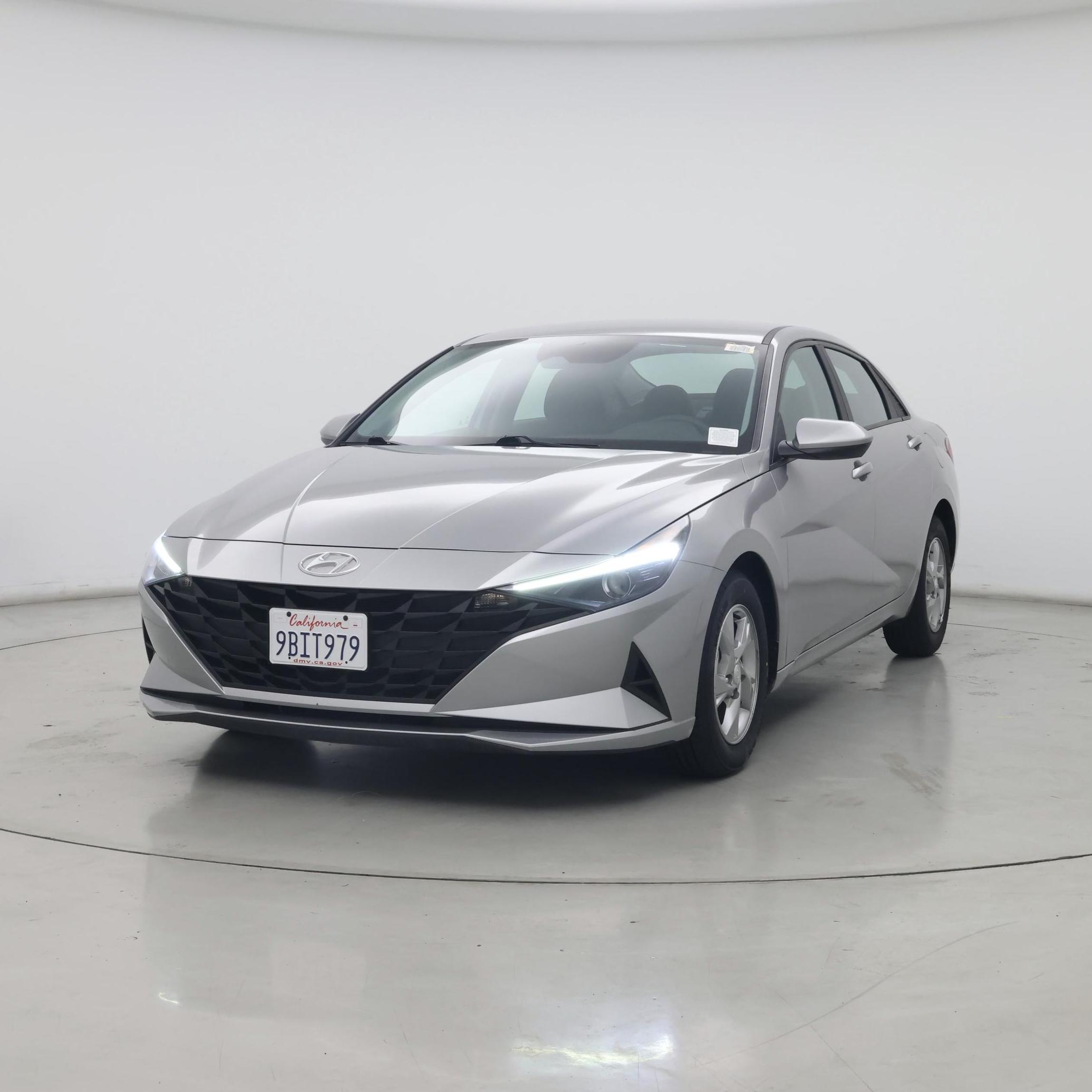 Thumbnail: 2022 Hyundai Elantra - 4