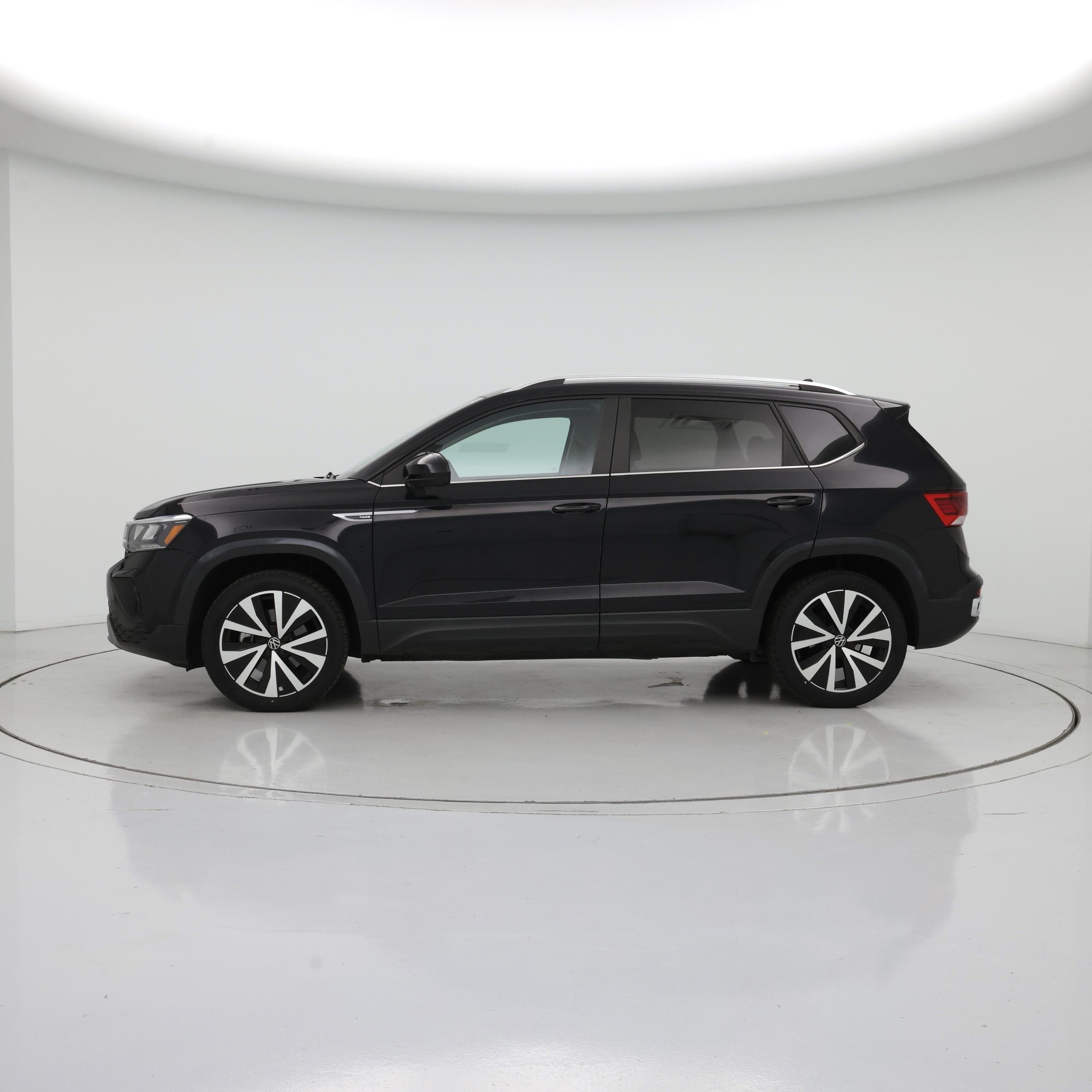 Thumbnail: 2022 Volkswagen Taos - 3