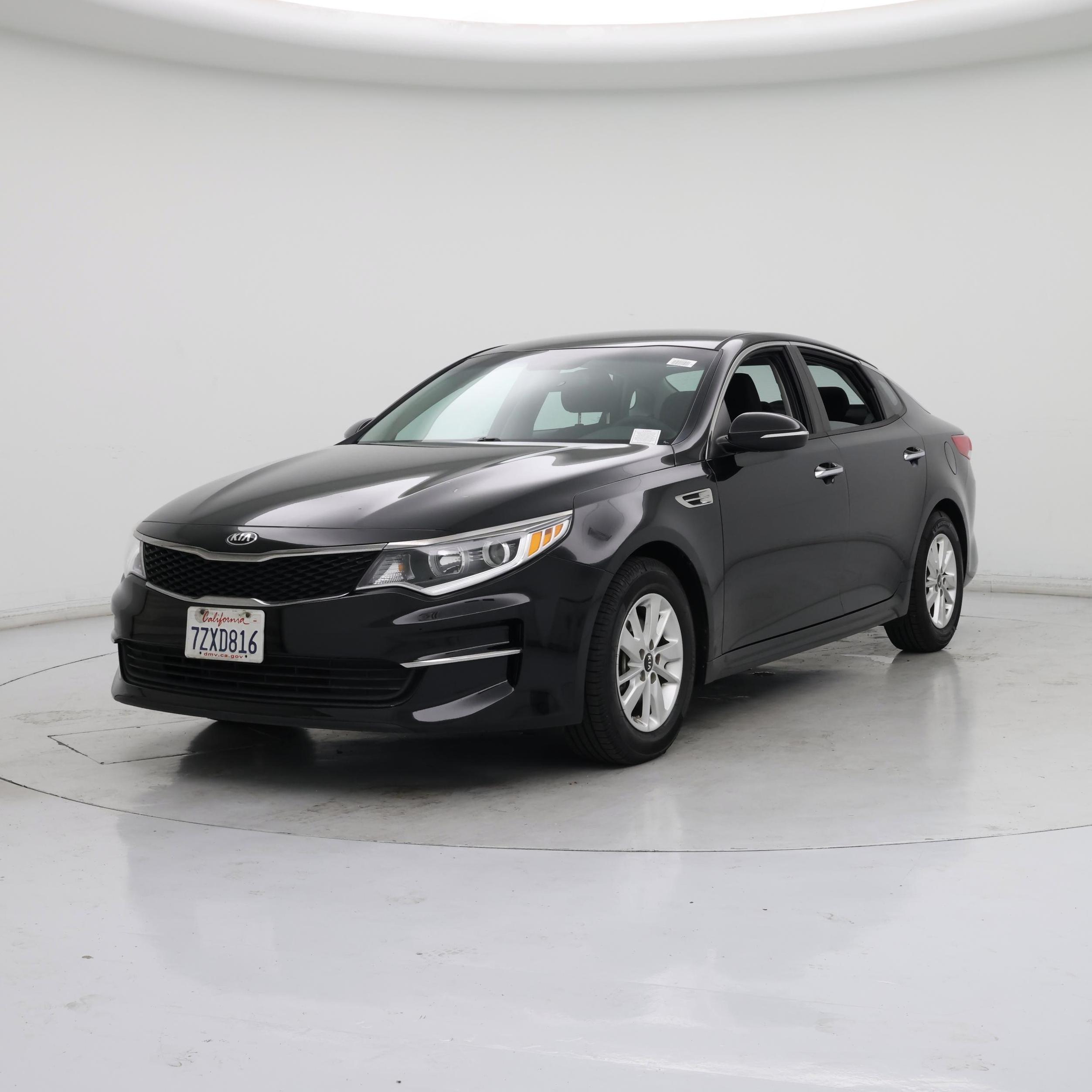 Thumbnail: 2017 Kia Optima - 4