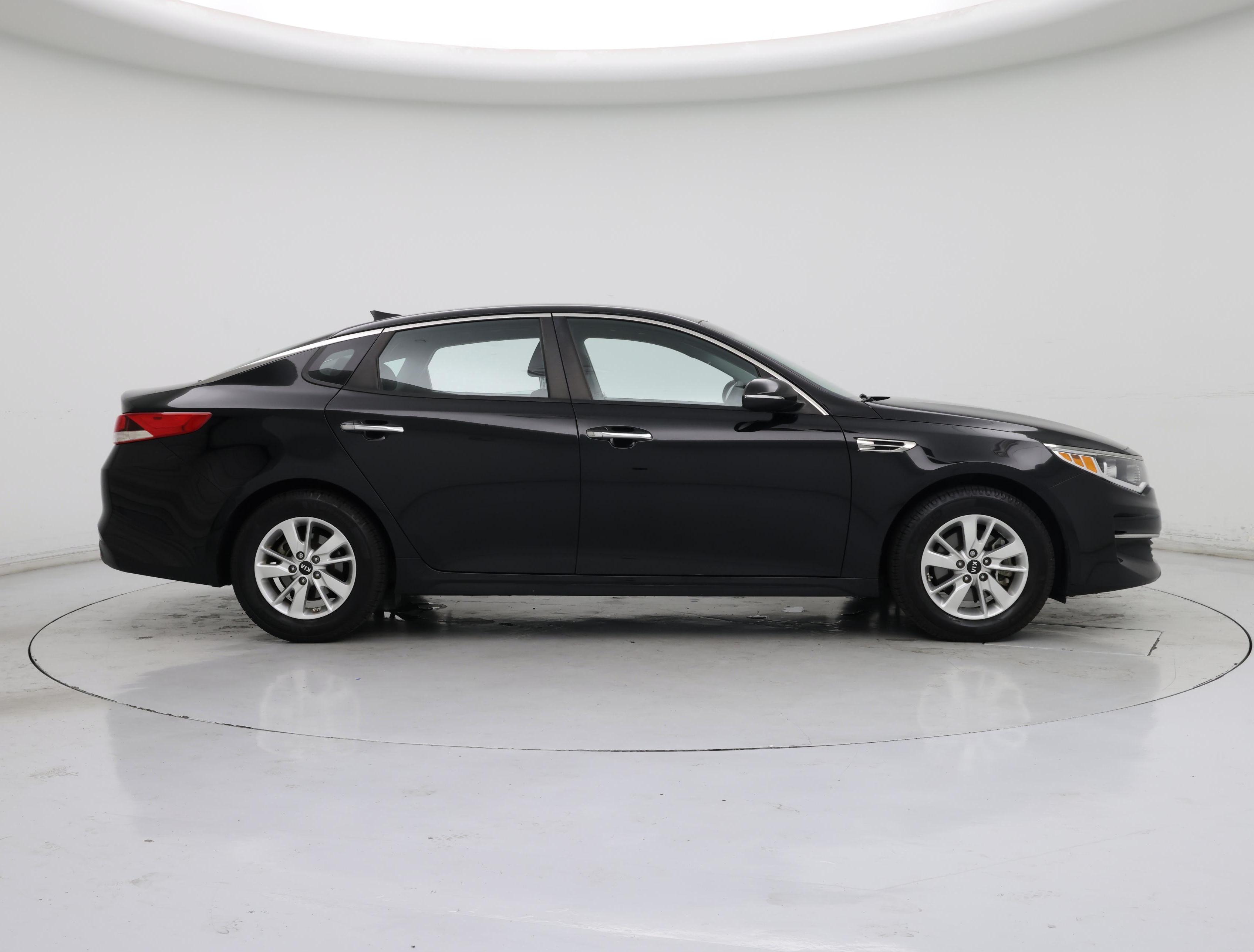 Thumbnail: 2017 Kia Optima - 7