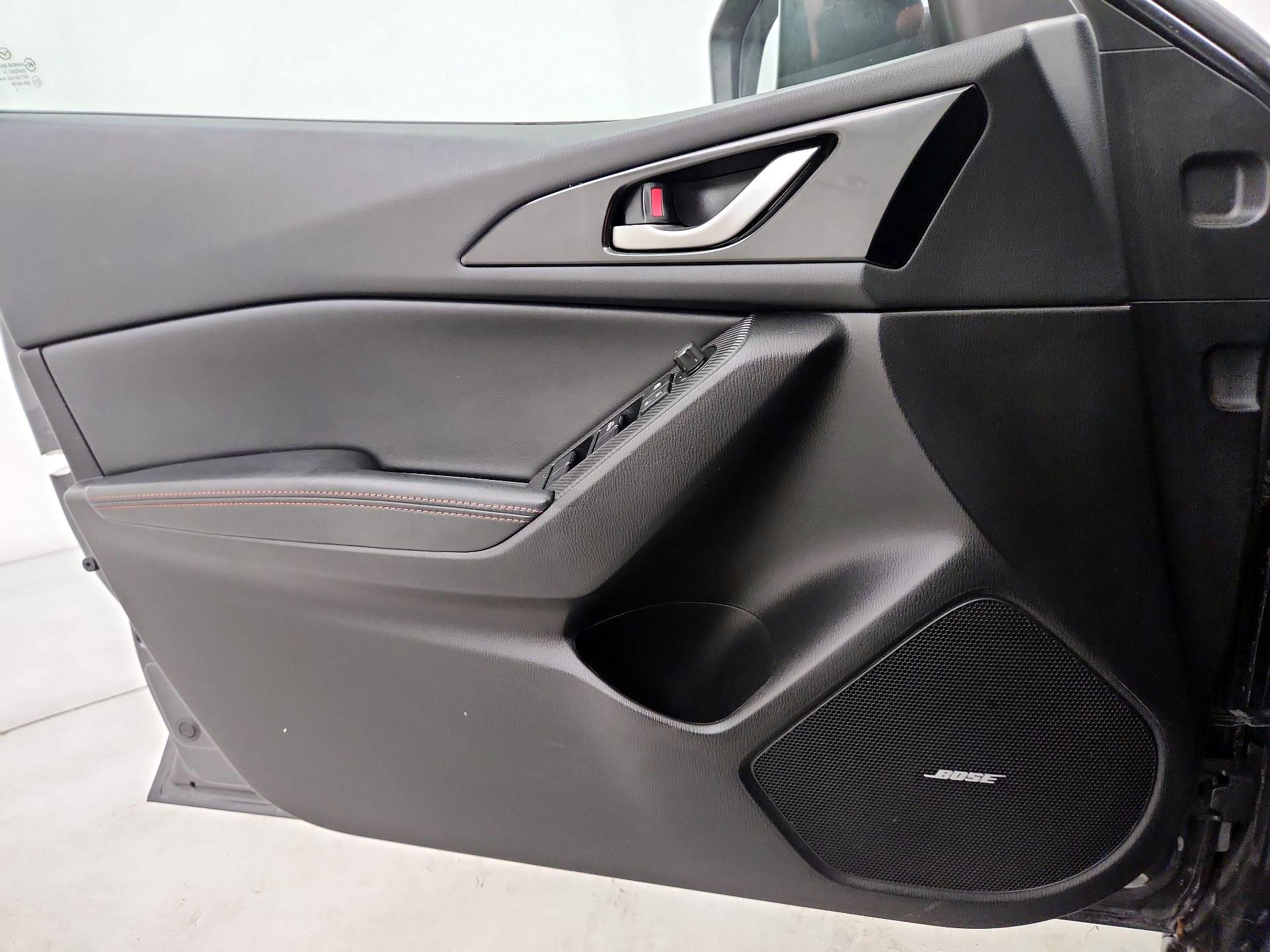 Thumbnail: 2016 Mazda Mazda3 - 12