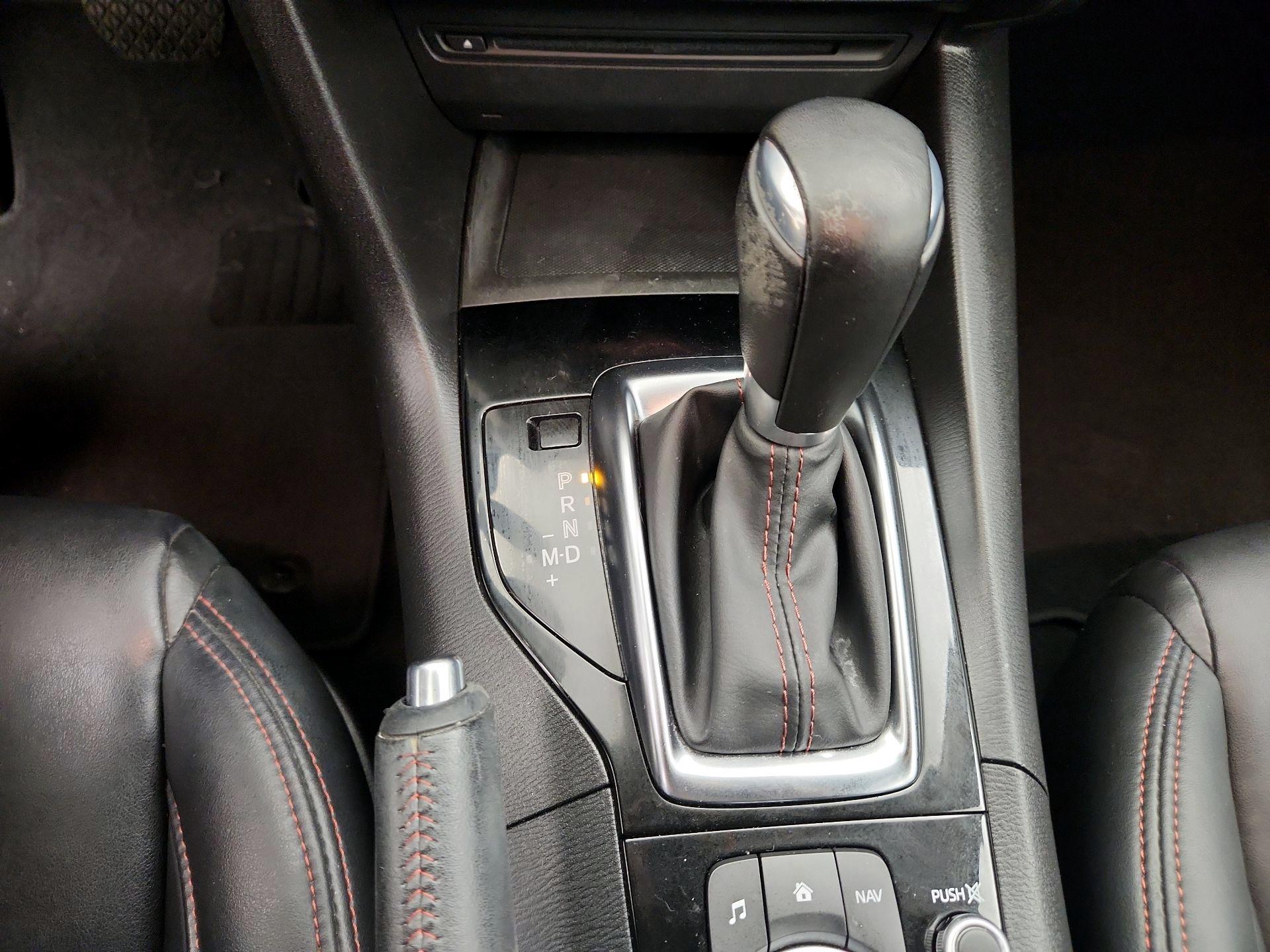 Thumbnail: 2016 Mazda Mazda3 - 18