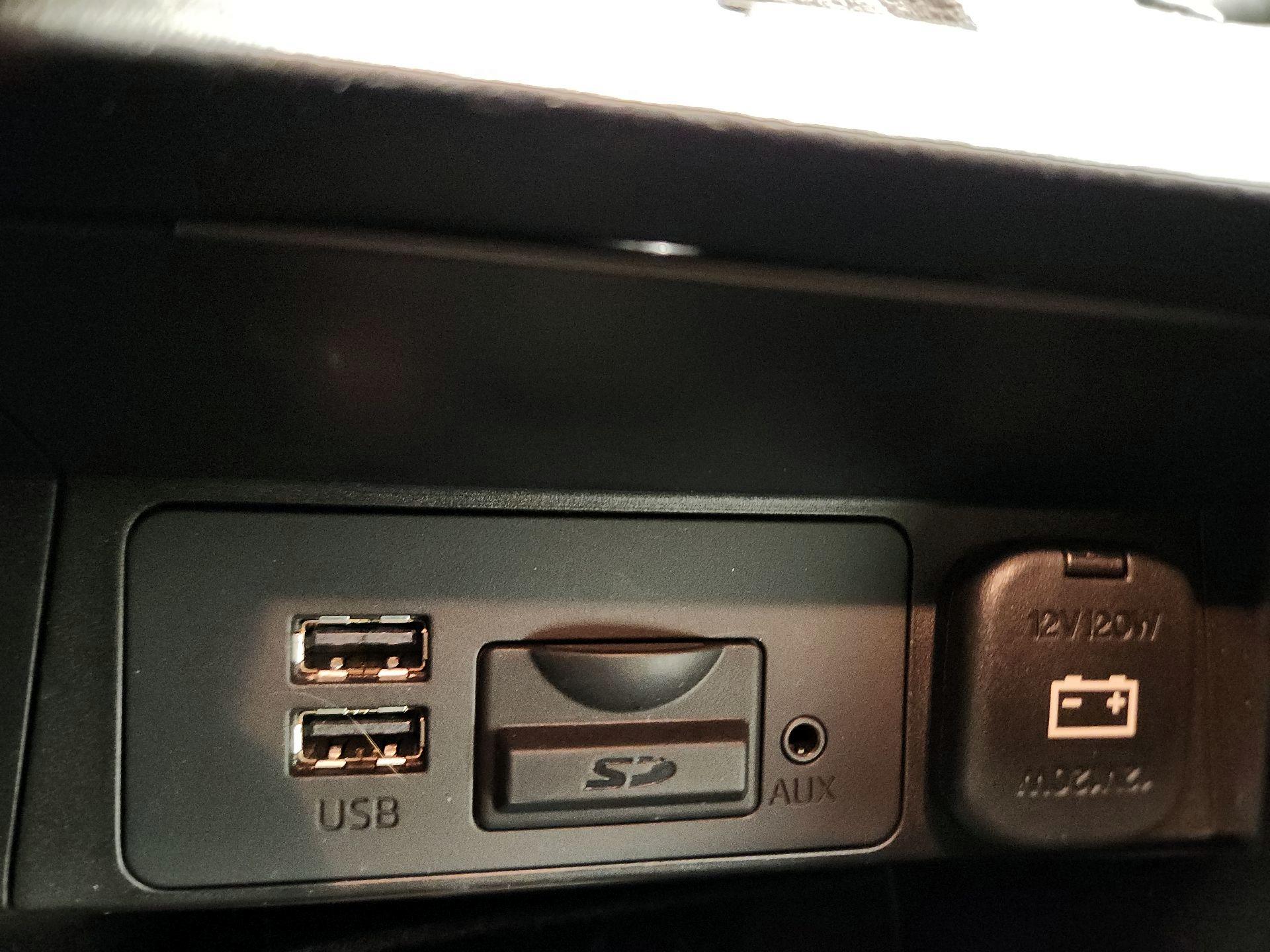 Thumbnail: 2016 Mazda Mazda3 - 19