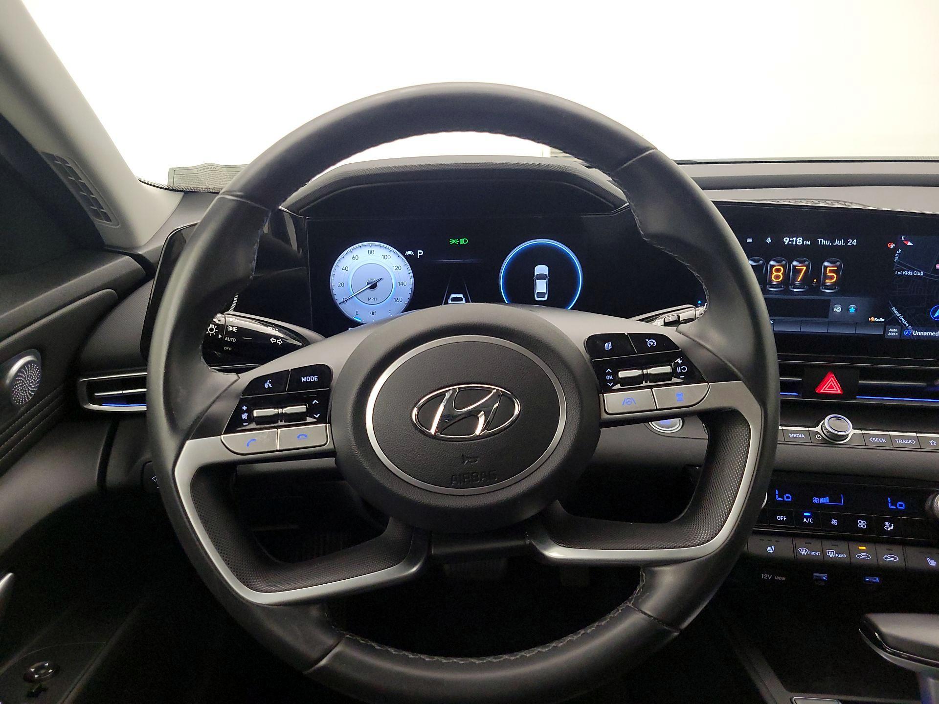 Thumbnail: 2022 Hyundai Elantra - 10