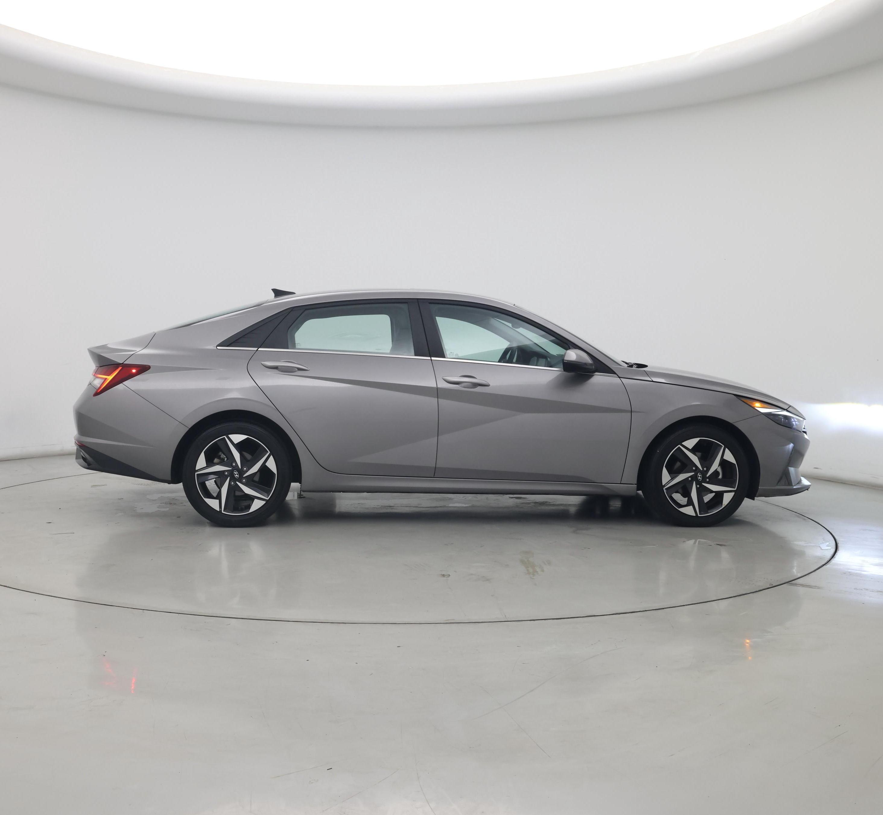 Thumbnail: 2022 Hyundai Elantra - 7