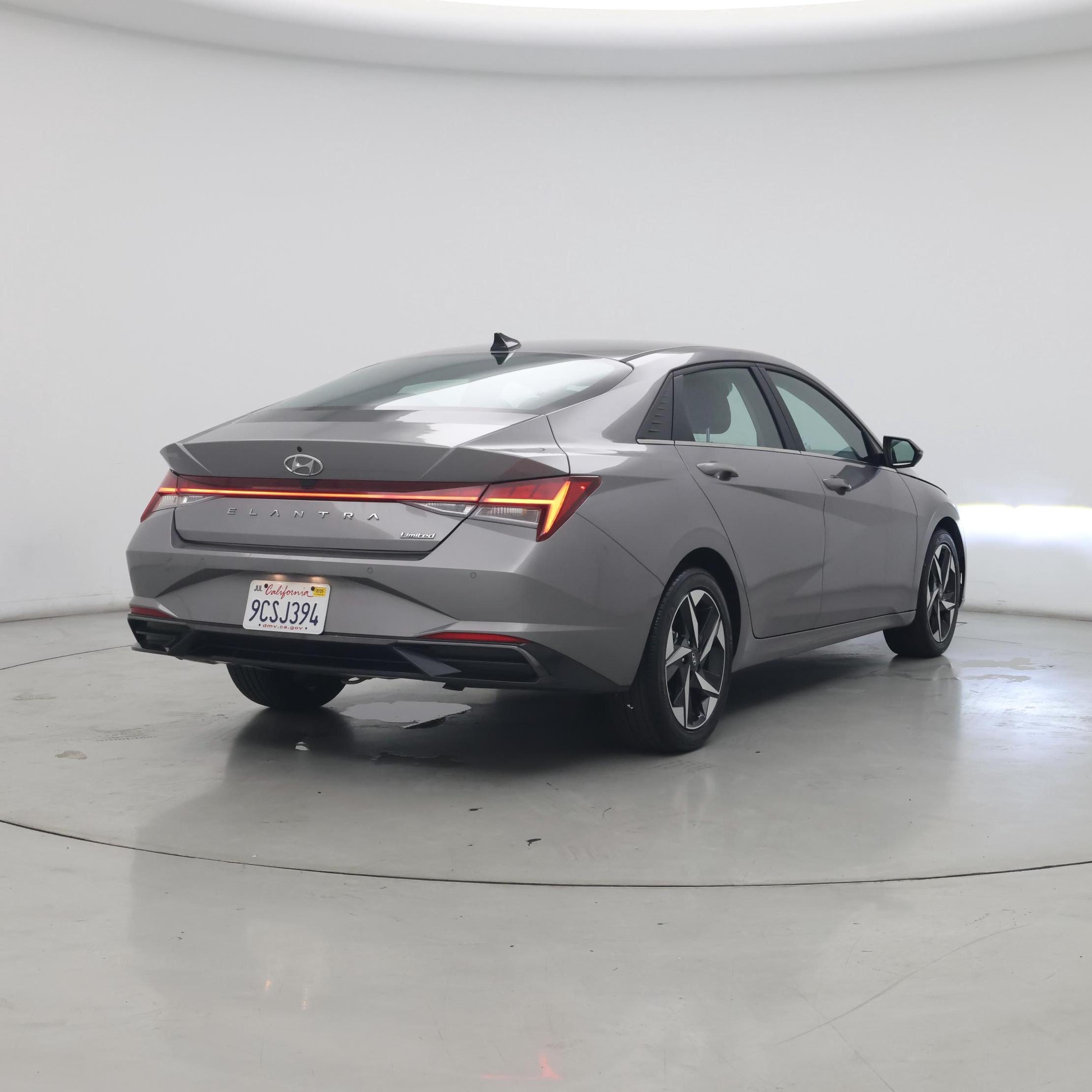 Thumbnail: 2022 Hyundai Elantra - 8
