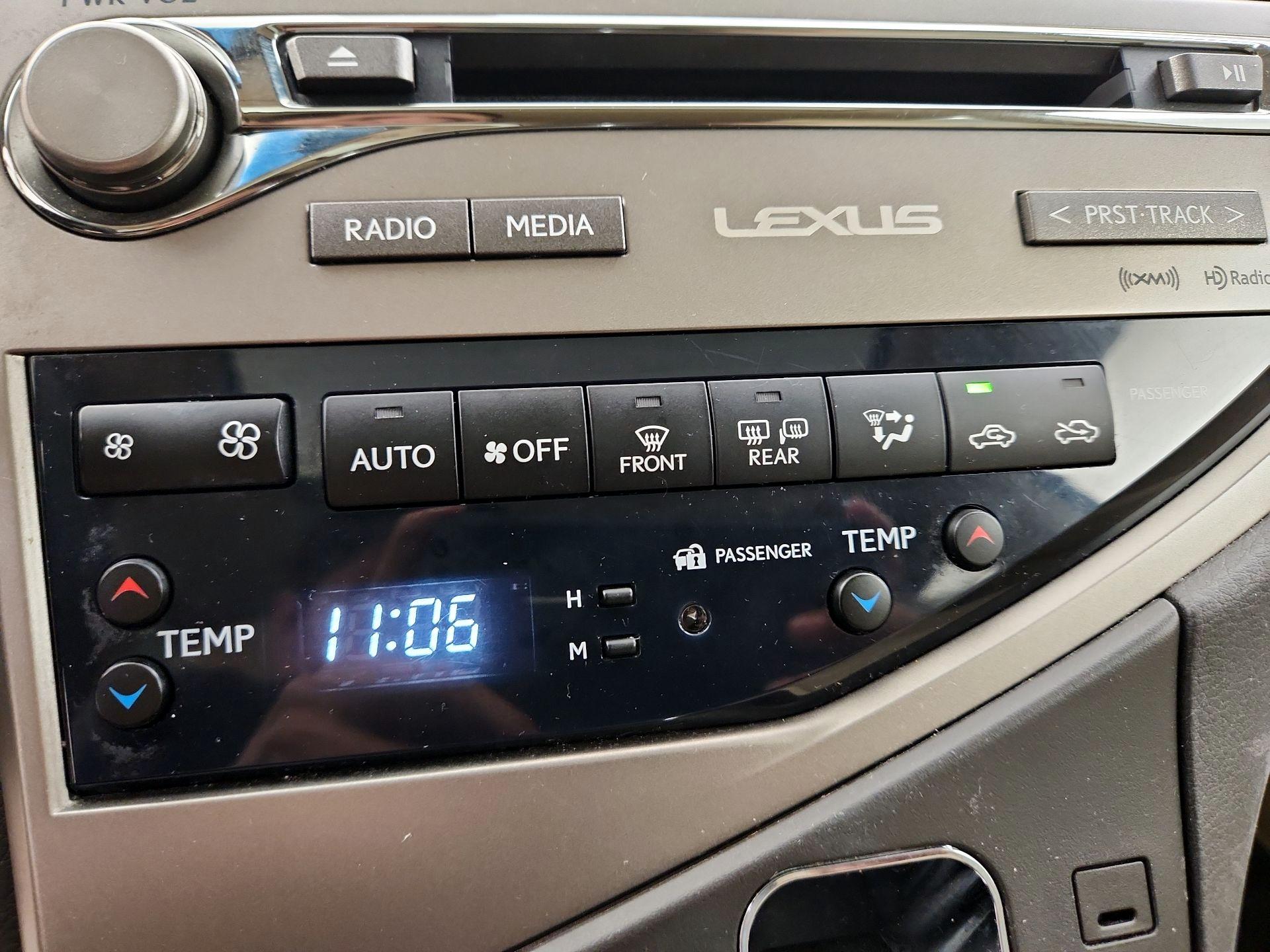 Thumbnail: 2015 Lexus RX - 16