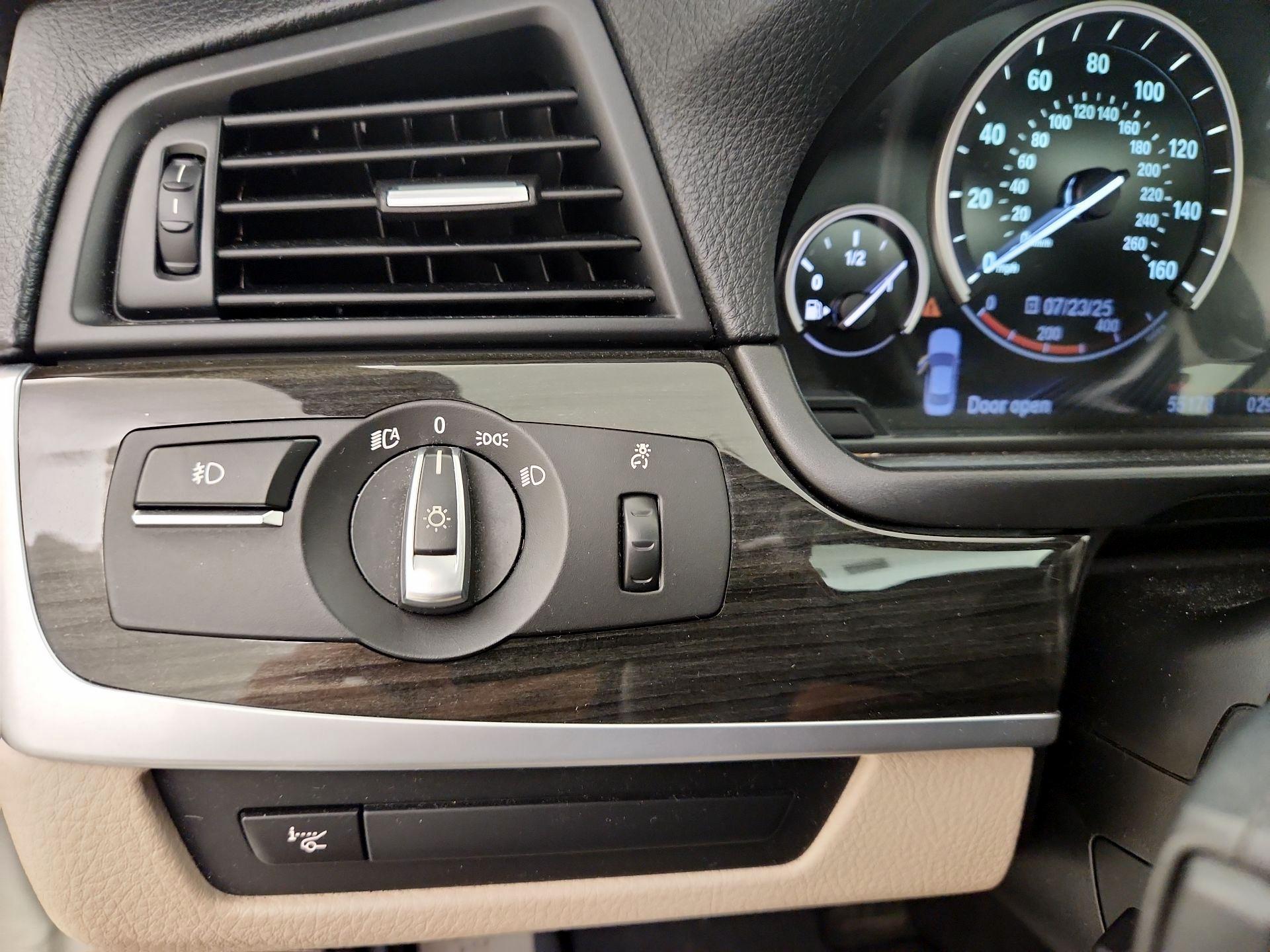Thumbnail: 2013 BMW 5 Series - 13