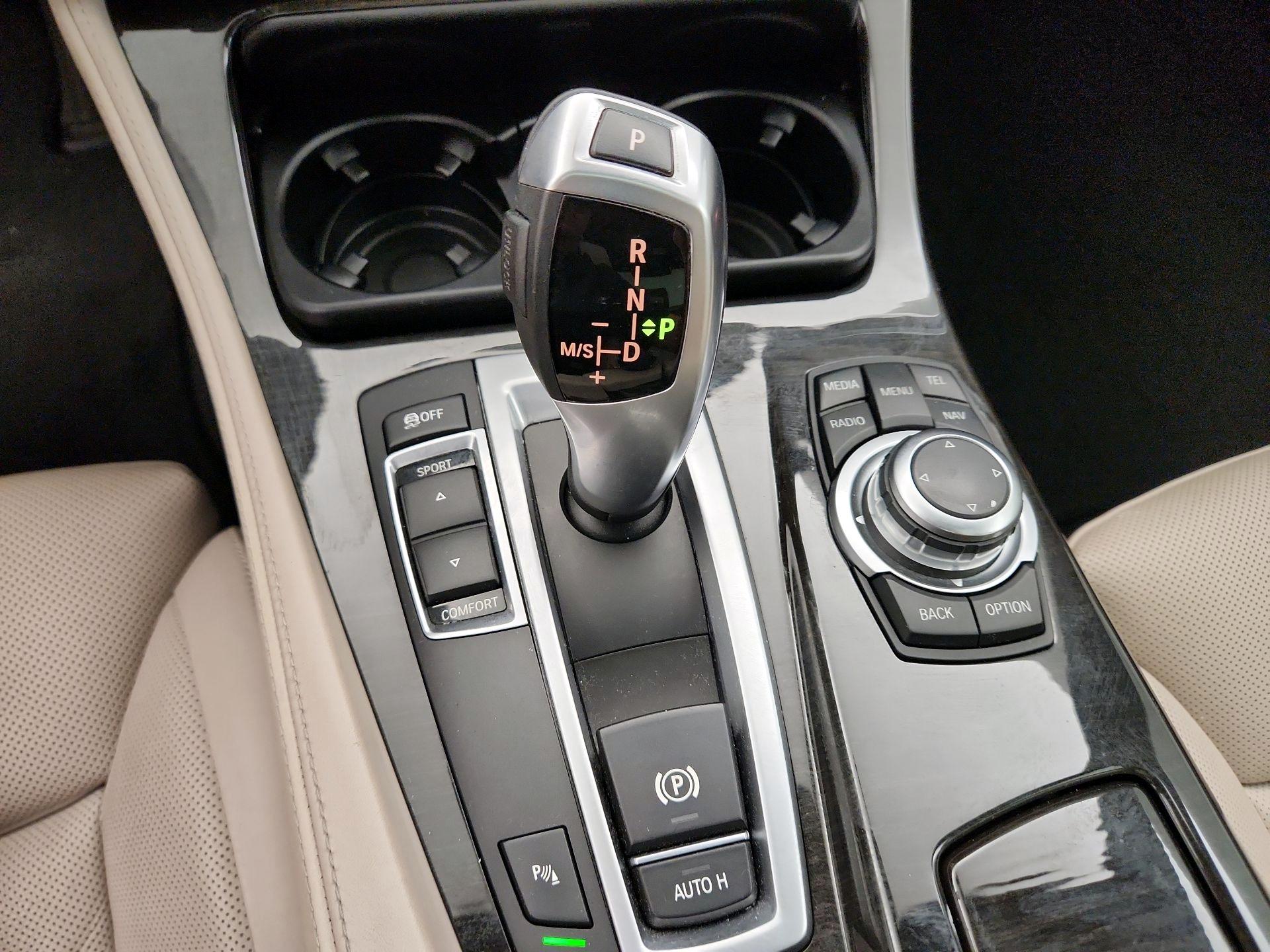 Thumbnail: 2013 BMW 5 Series - 17