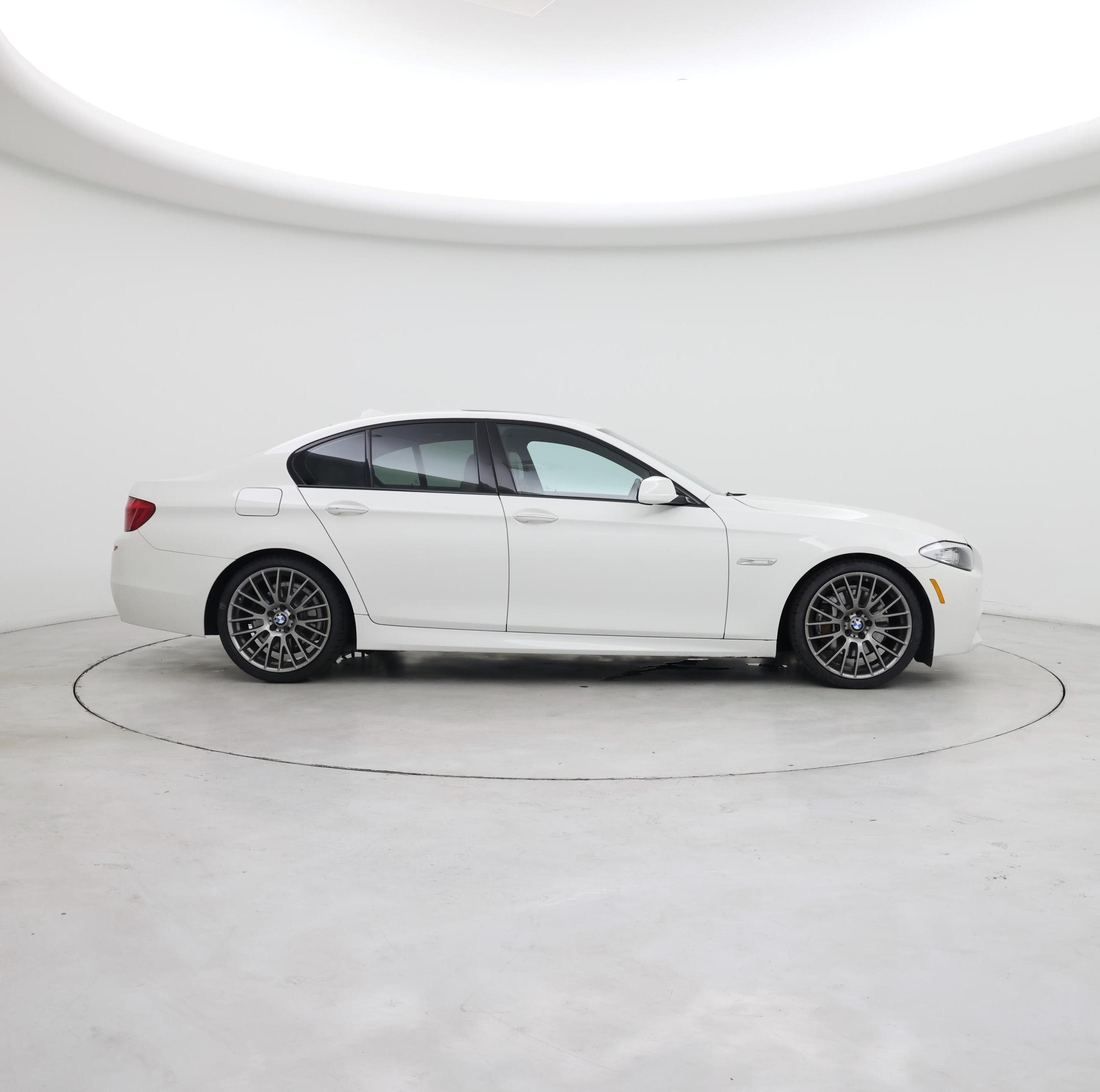 Thumbnail: 2013 BMW 5 Series - 7