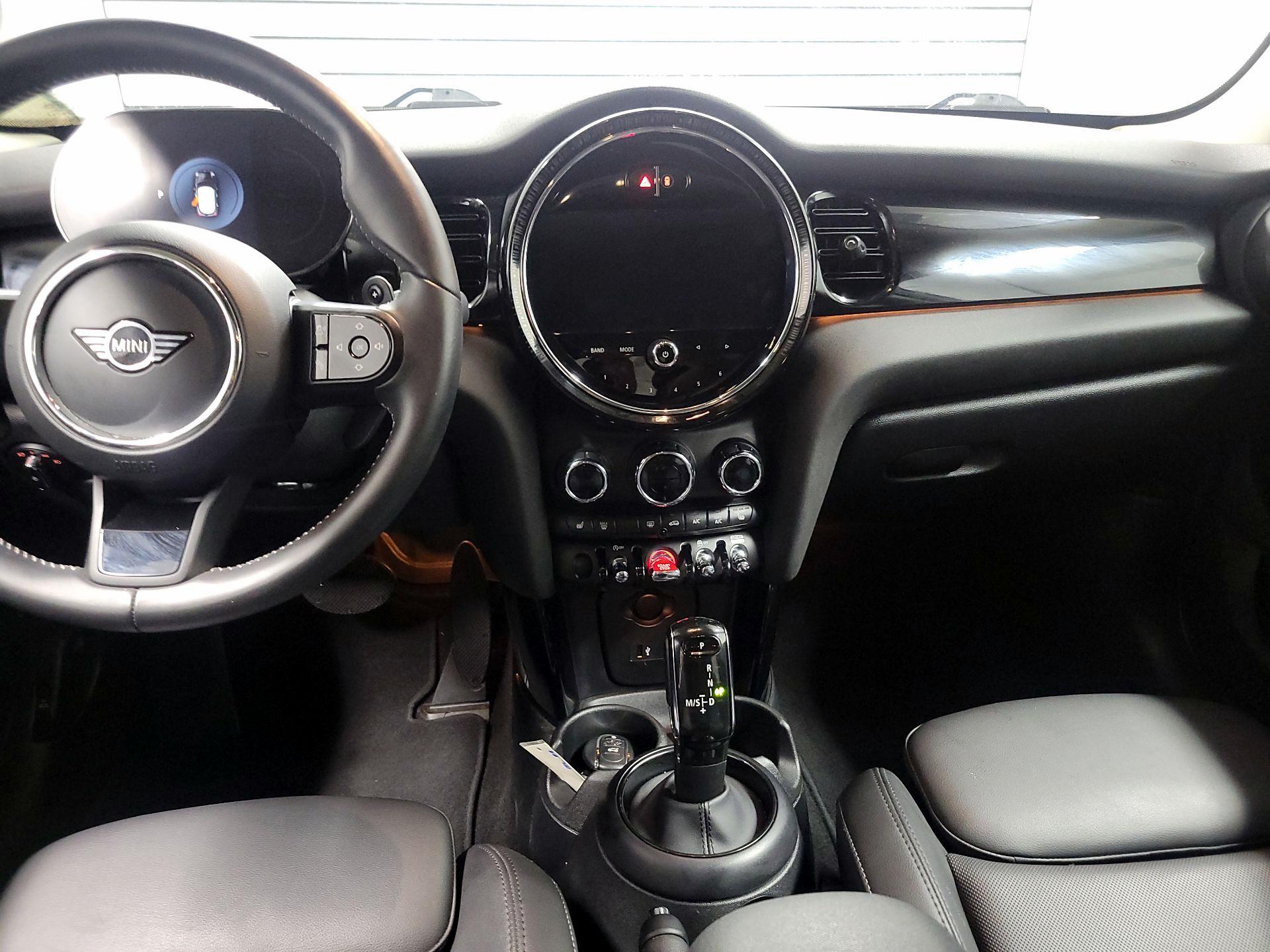 Thumbnail: 2022 MINI Cooper Hardtop - 9