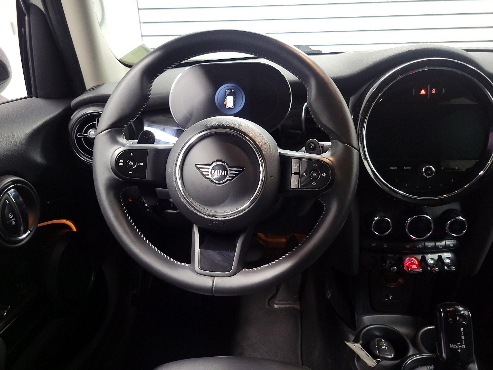 Thumbnail: 2022 MINI Cooper Hardtop - 10