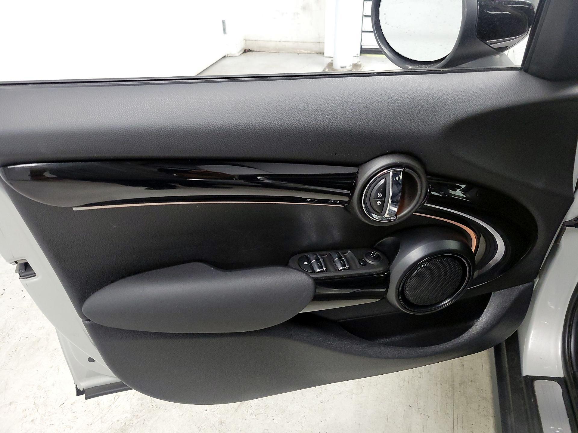 Thumbnail: 2022 MINI Cooper Hardtop - 12