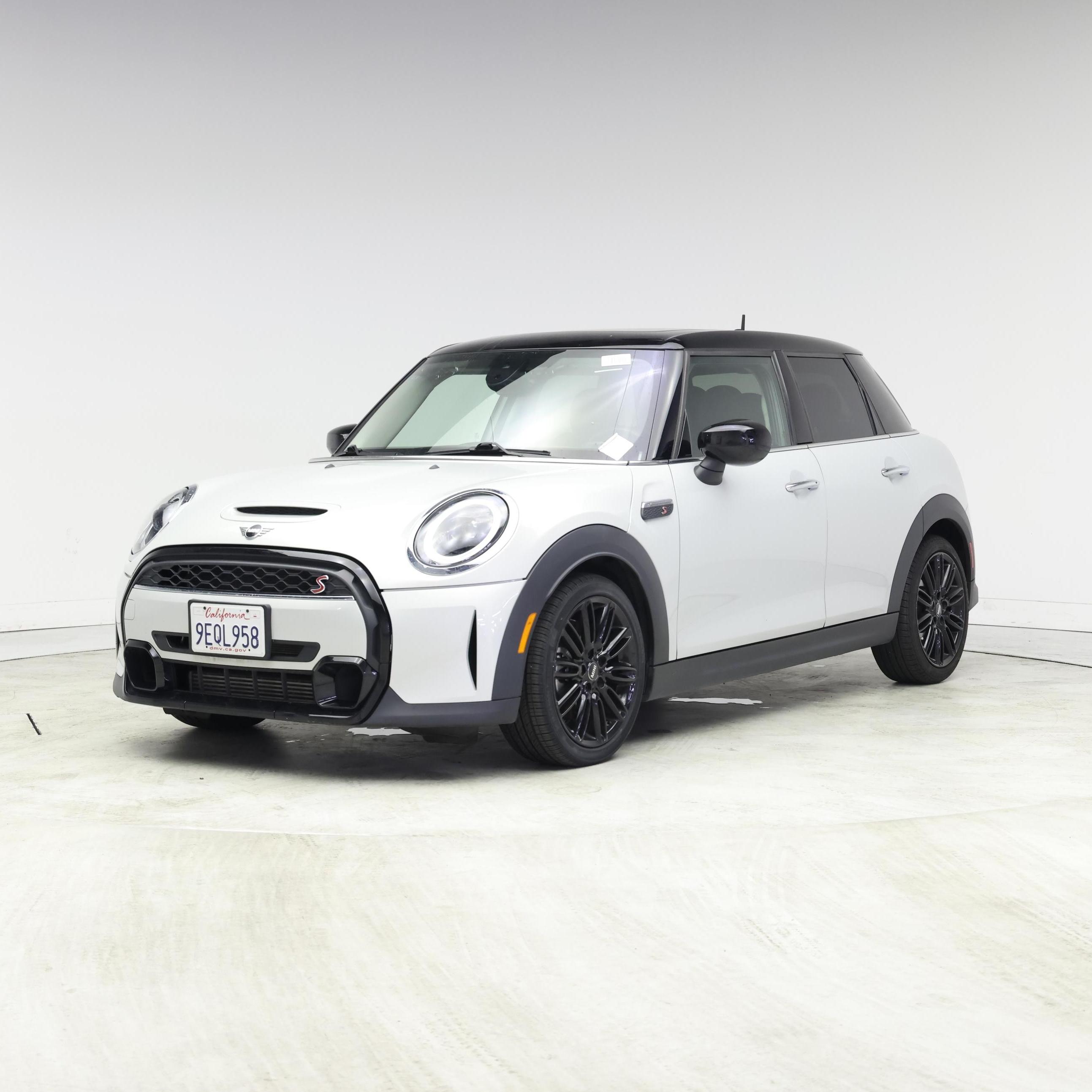 Thumbnail: 2022 MINI Cooper Hardtop - 4